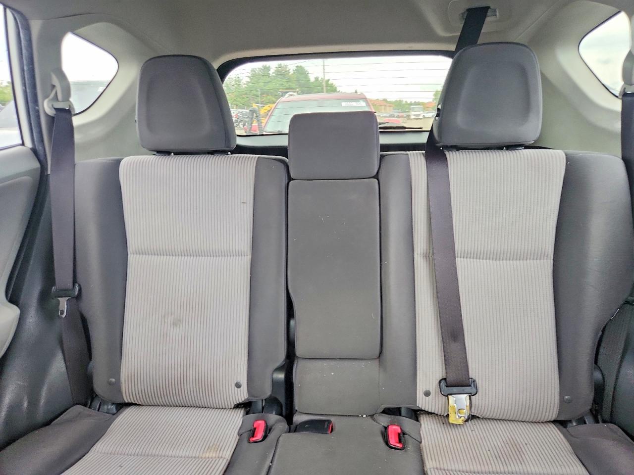 2013 Toyota Rav4 Le White vin: JTMBFREV7D5019556