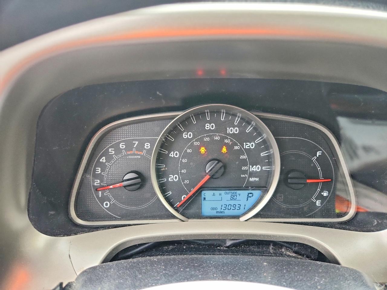 2013 Toyota Rav4 Le White vin: JTMBFREV7D5019556