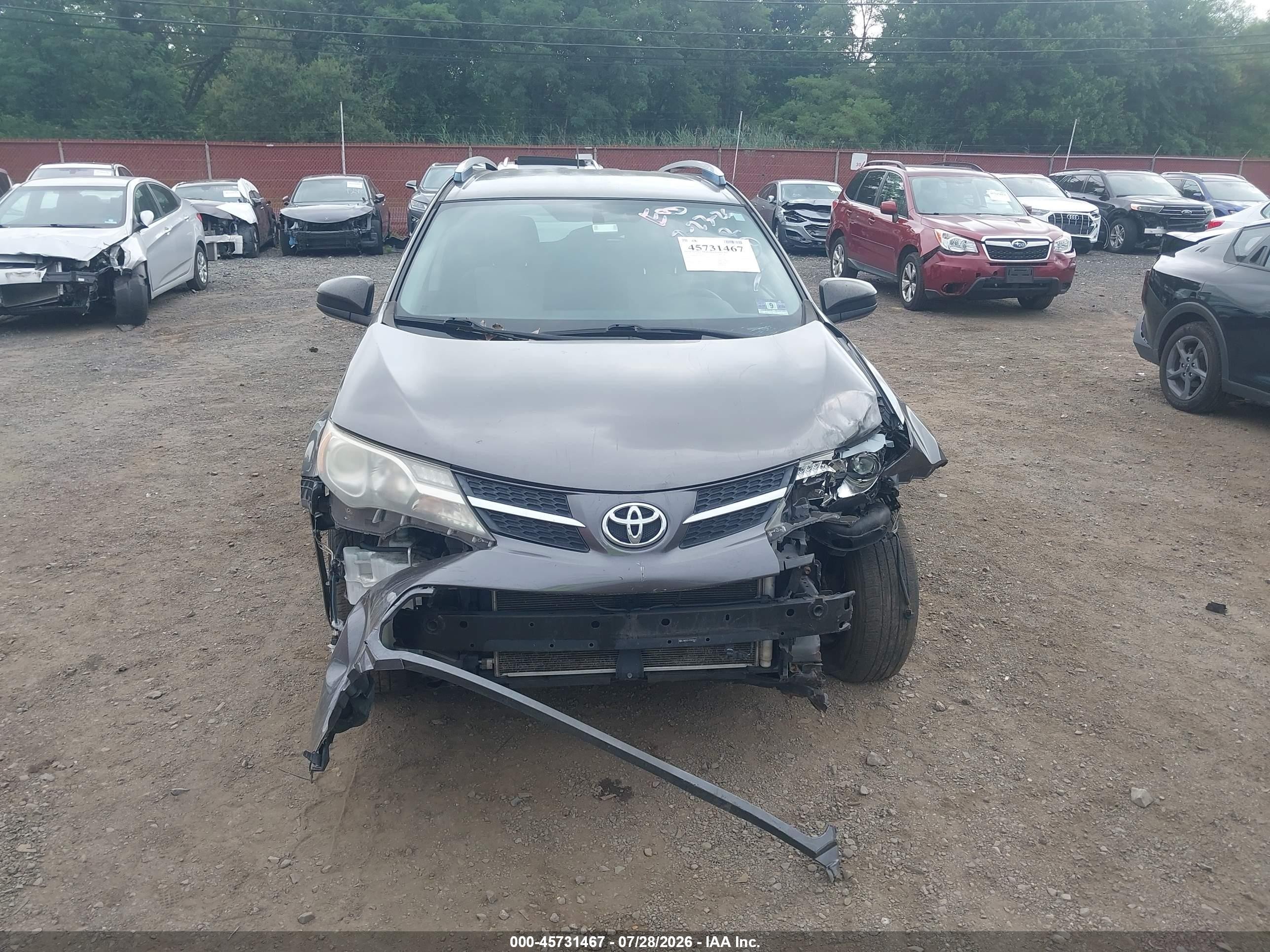 2013 Toyota Rav4 Le Gray vin: JTMBFREV7D5023641