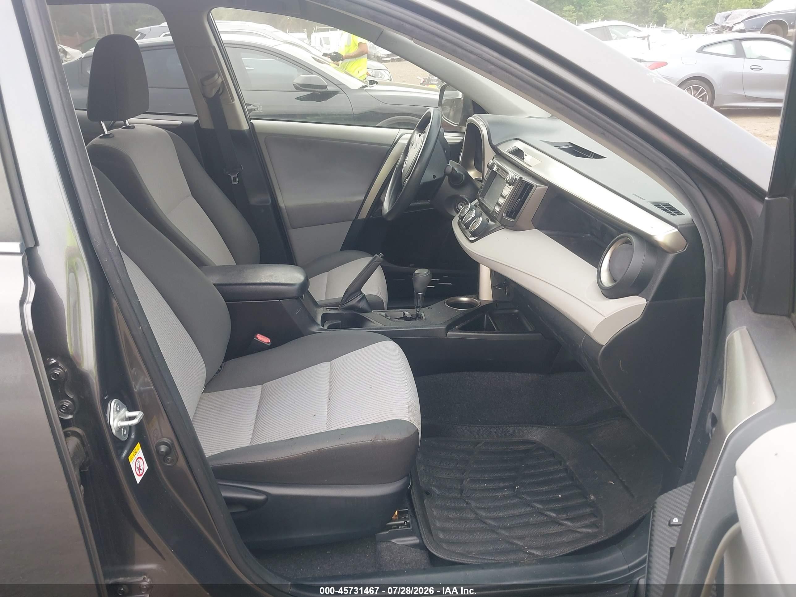 2013 Toyota Rav4 Le Gray vin: JTMBFREV7D5023641