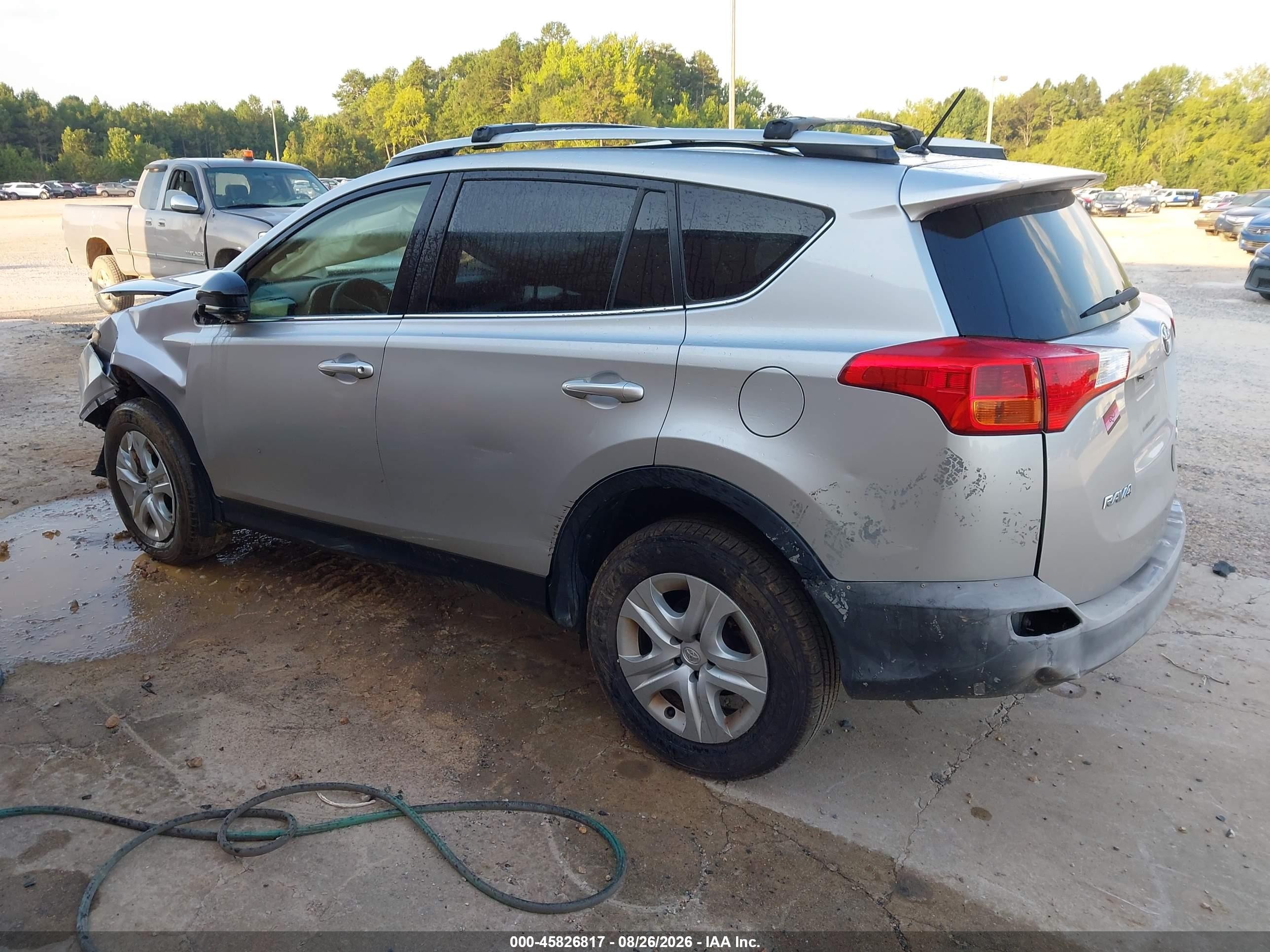 2013 Toyota Rav4 Le Silver vin: JTMBFREV7DD012614