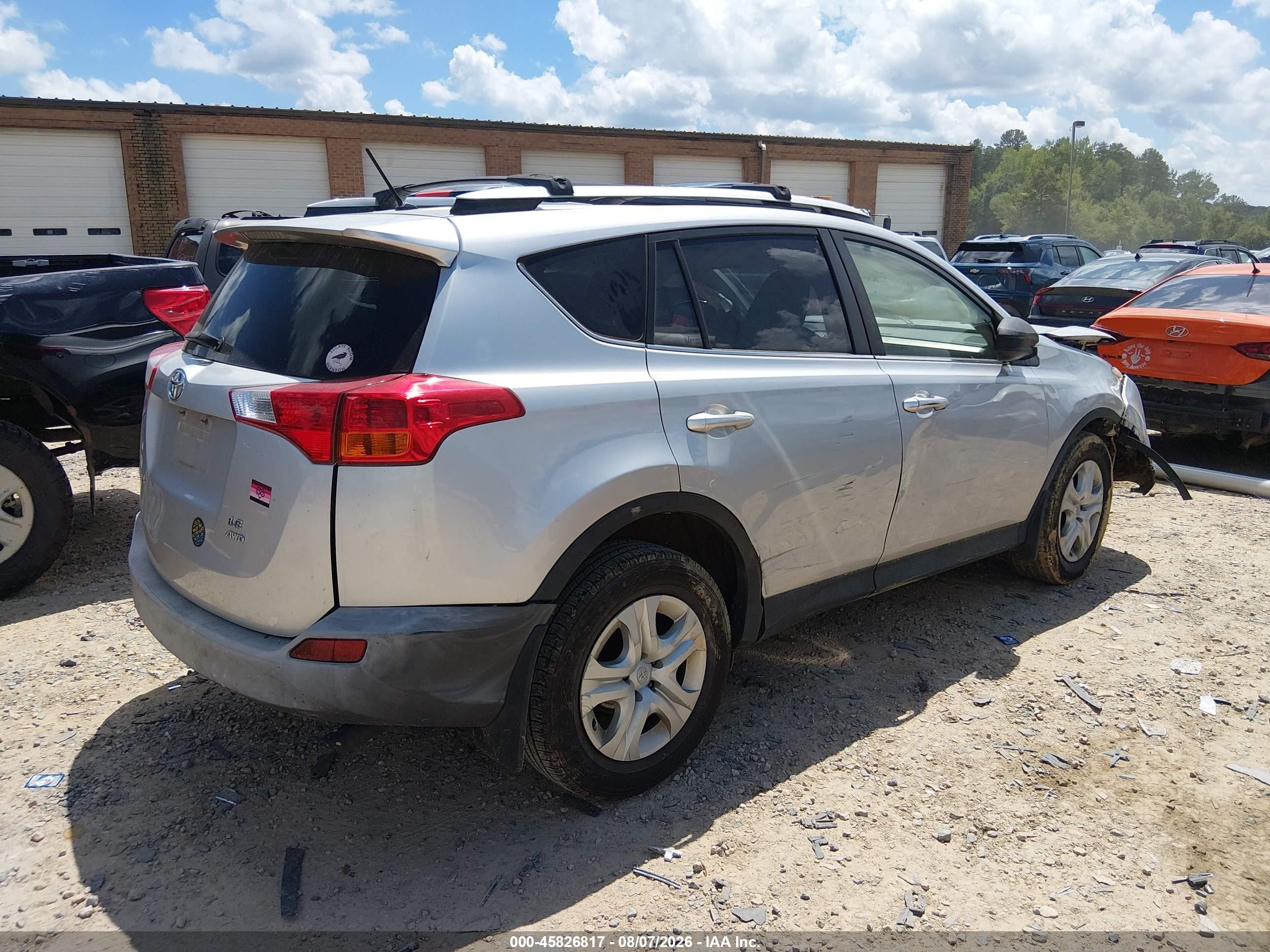 2013 Toyota Rav4 Le Silver vin: JTMBFREV7DD012614