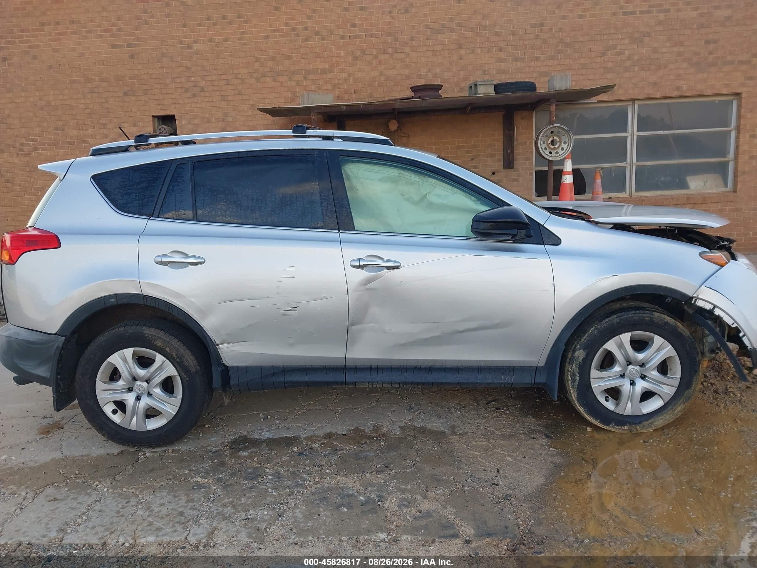 2013 Toyota Rav4 Le Silver vin: JTMBFREV7DD012614
