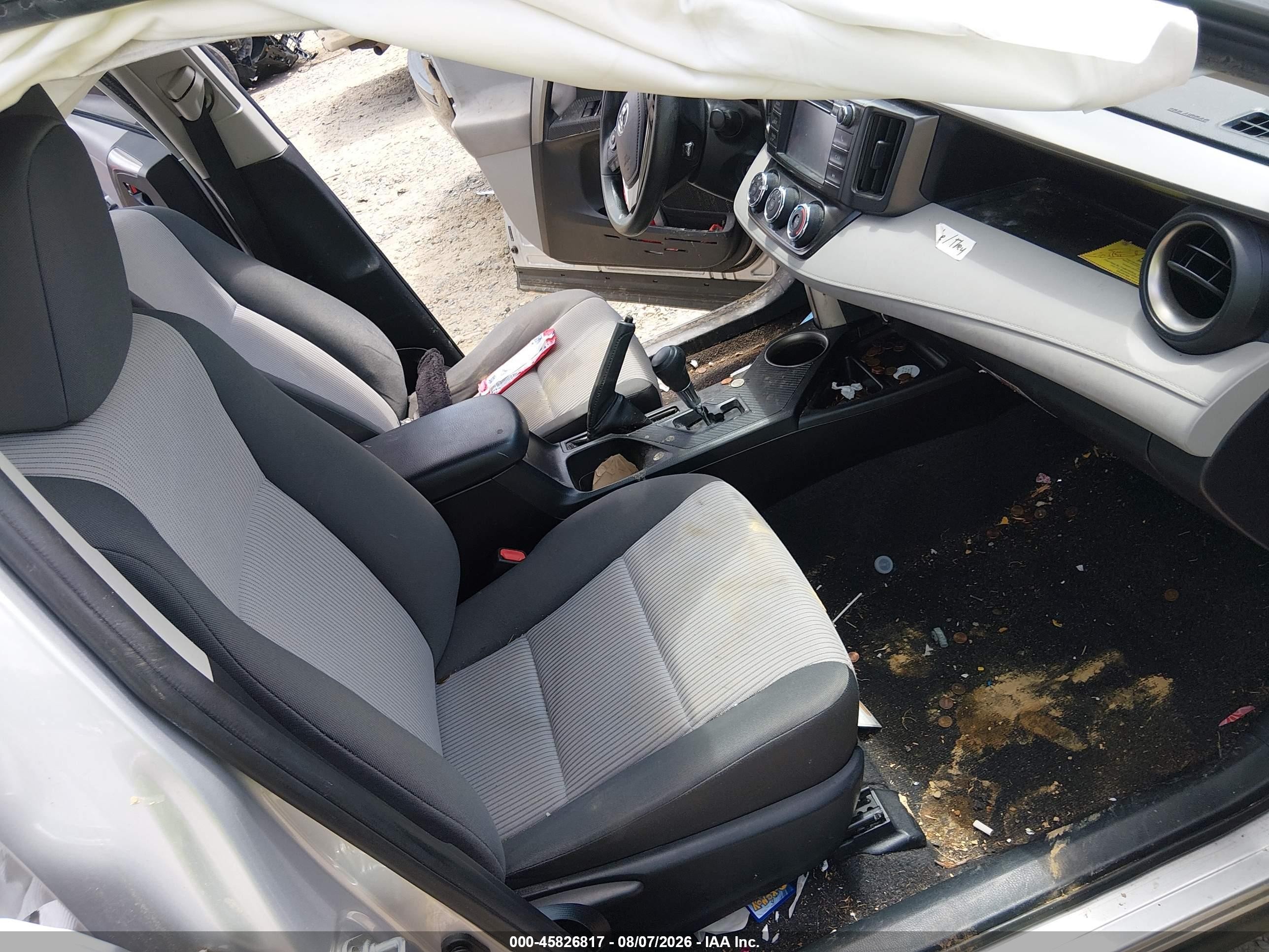 2013 Toyota Rav4 Le Silver vin: JTMBFREV7DD012614