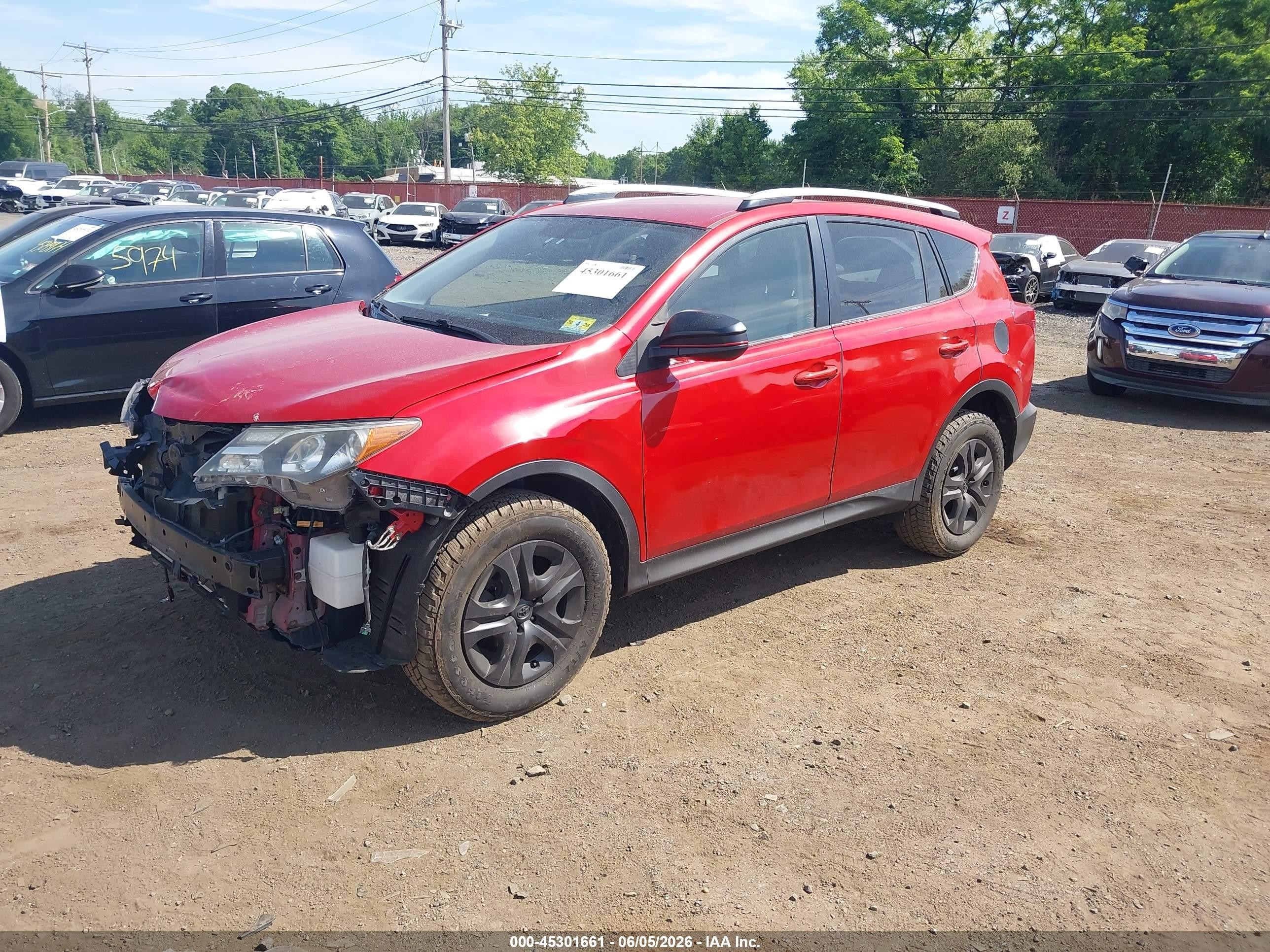 2013 Toyota Rav4 Le Red vin: JTMBFREV7DD027551