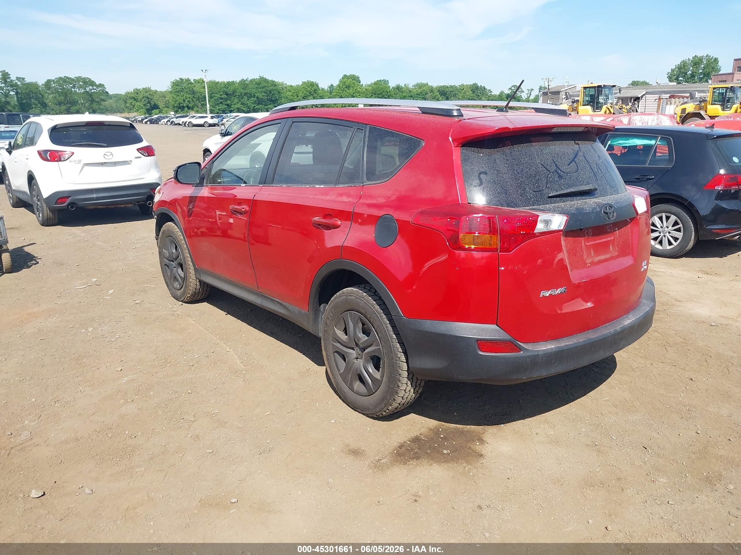 2013 Toyota Rav4 Le Red vin: JTMBFREV7DD027551