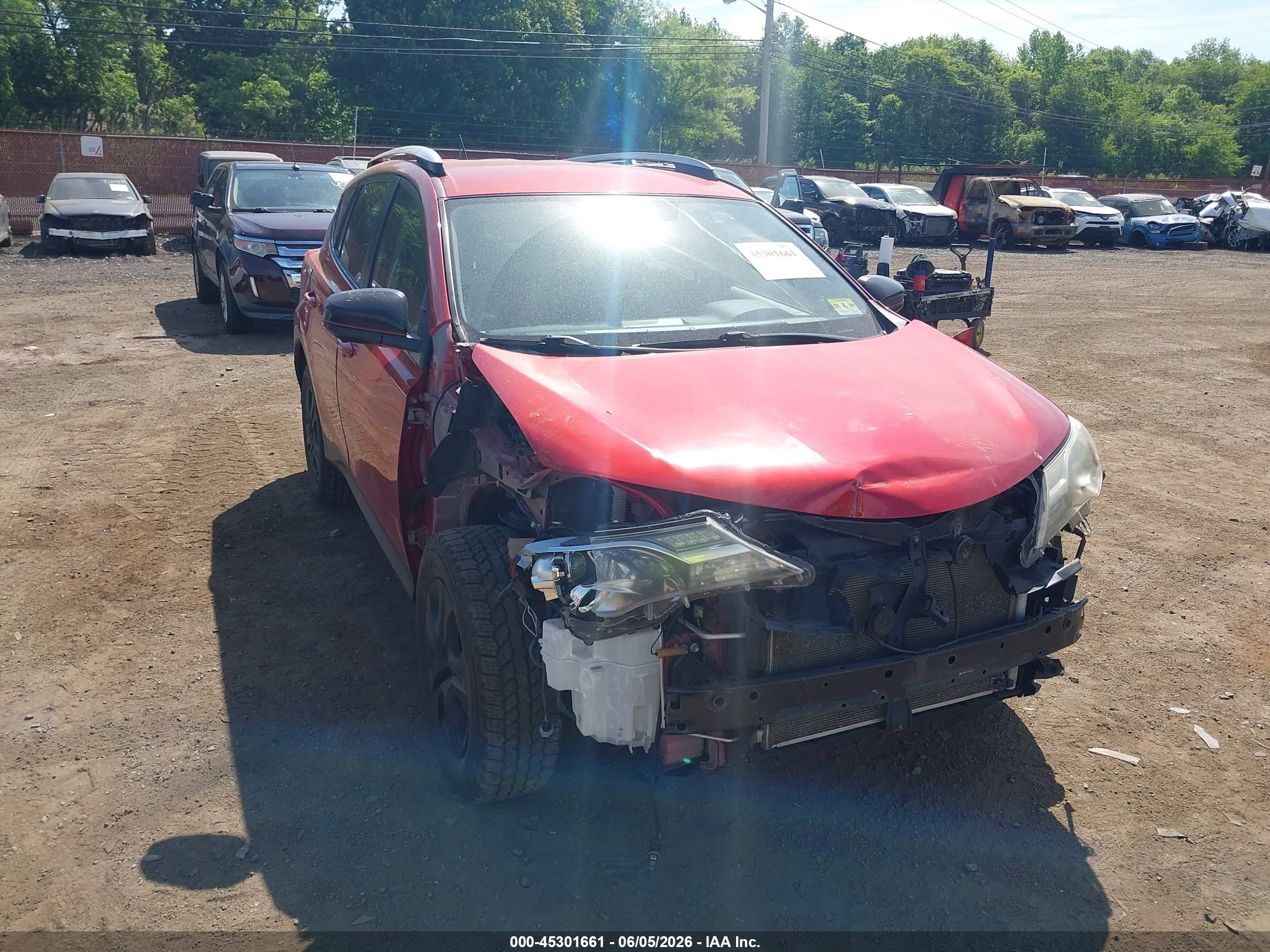 2013 Toyota Rav4 Le Red vin: JTMBFREV7DD027551
