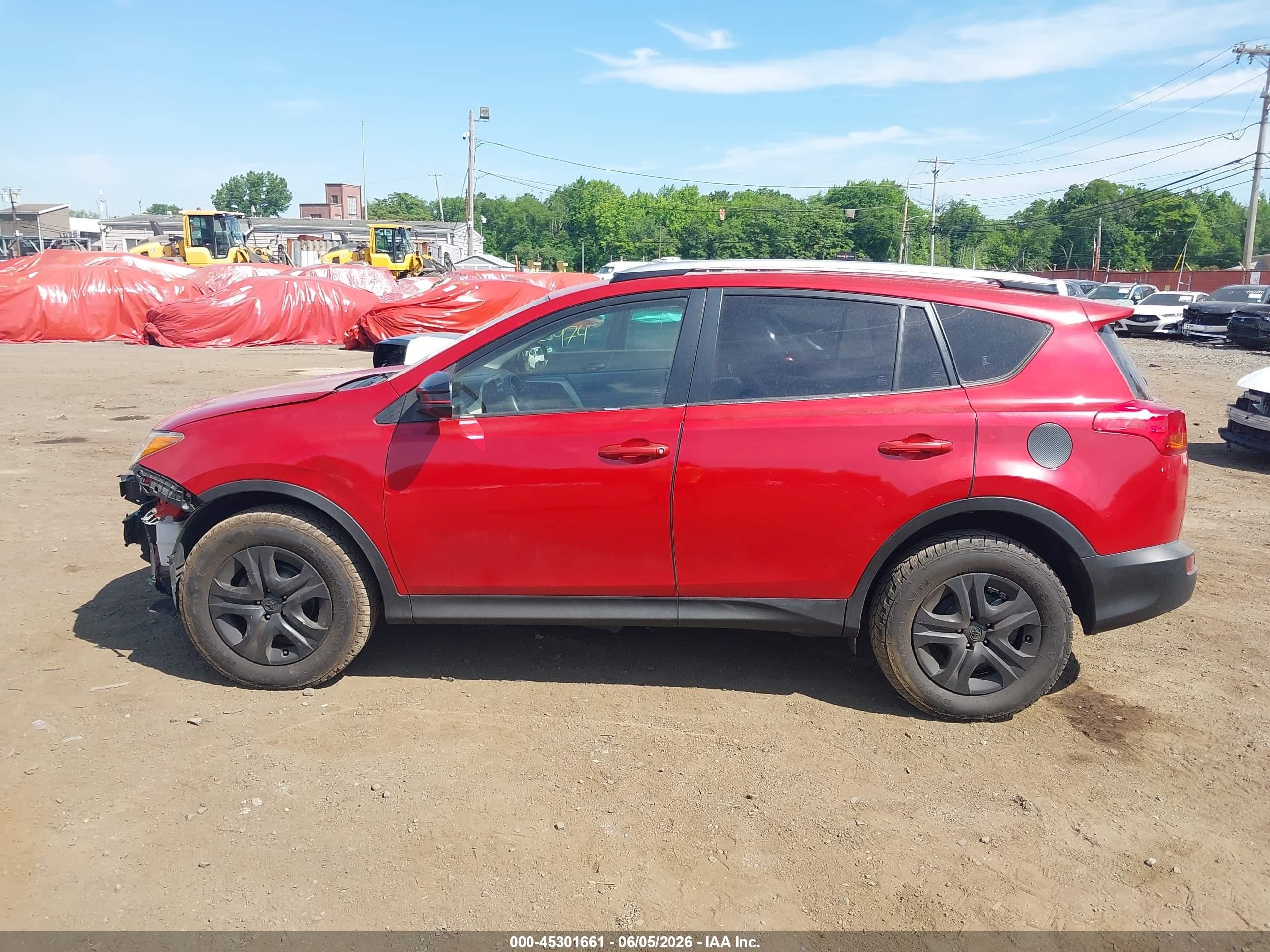 2013 Toyota Rav4 Le Red vin: JTMBFREV7DD027551