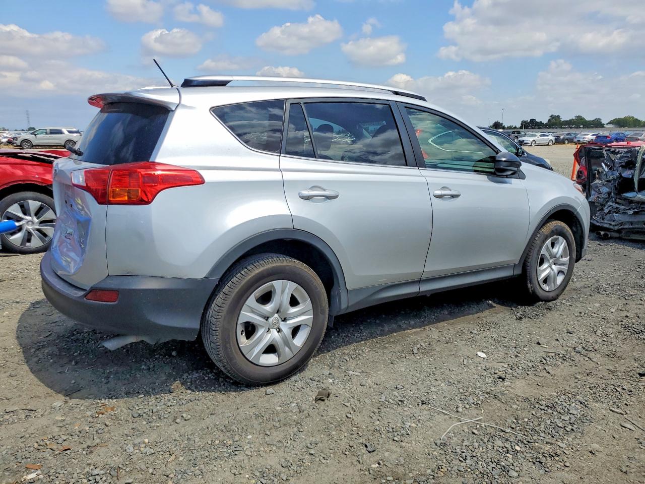 2013 Toyota Rav4 Le Silver vin: JTMBFREV7DD040817