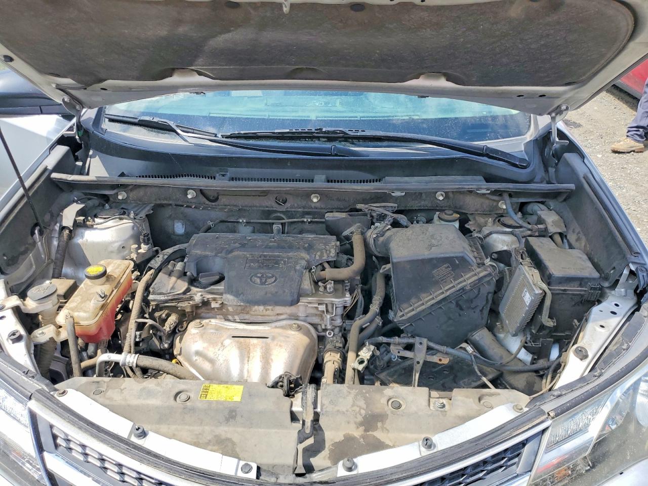 2013 Toyota Rav4 Le Silver vin: JTMBFREV7DD040817