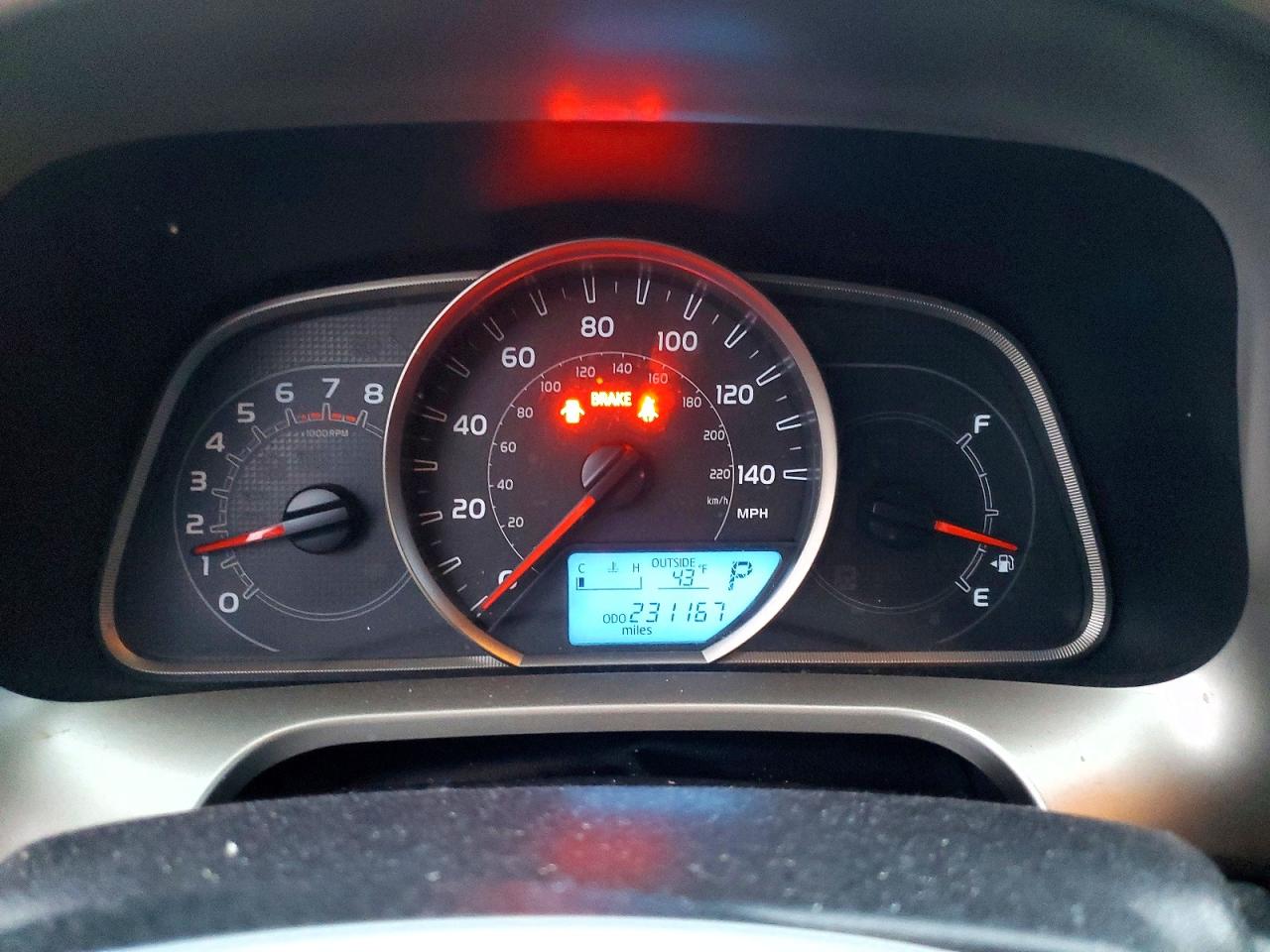 2014 Toyota Rav4 Le Gray vin: JTMBFREV7ED052158