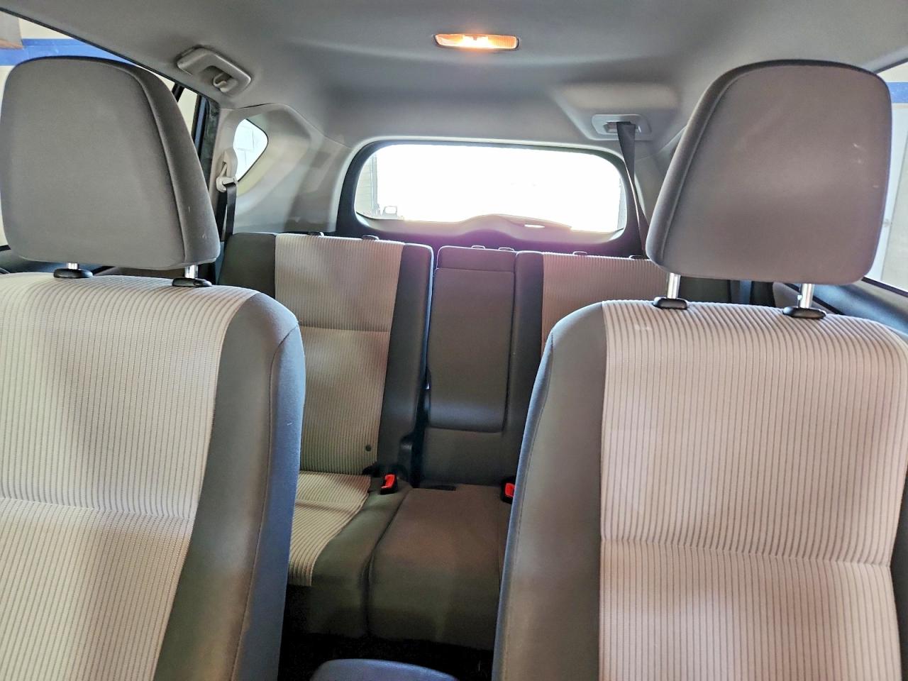2014 Toyota Rav4 Le Blue vin: JTMBFREV7ED062656