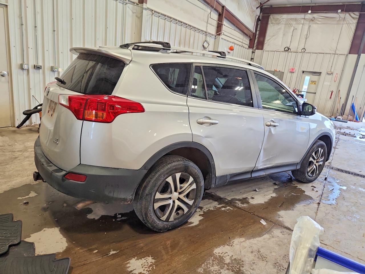 2014 Toyota Rav4 Le Серебряный vin: JTMBFREV7ED064987