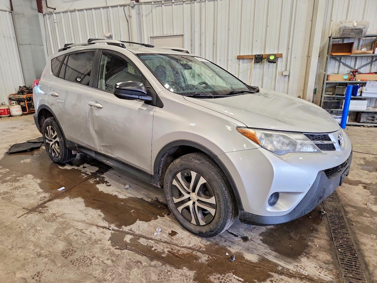 2014 Toyota Rav4 Le Серебряный vin: JTMBFREV7ED064987