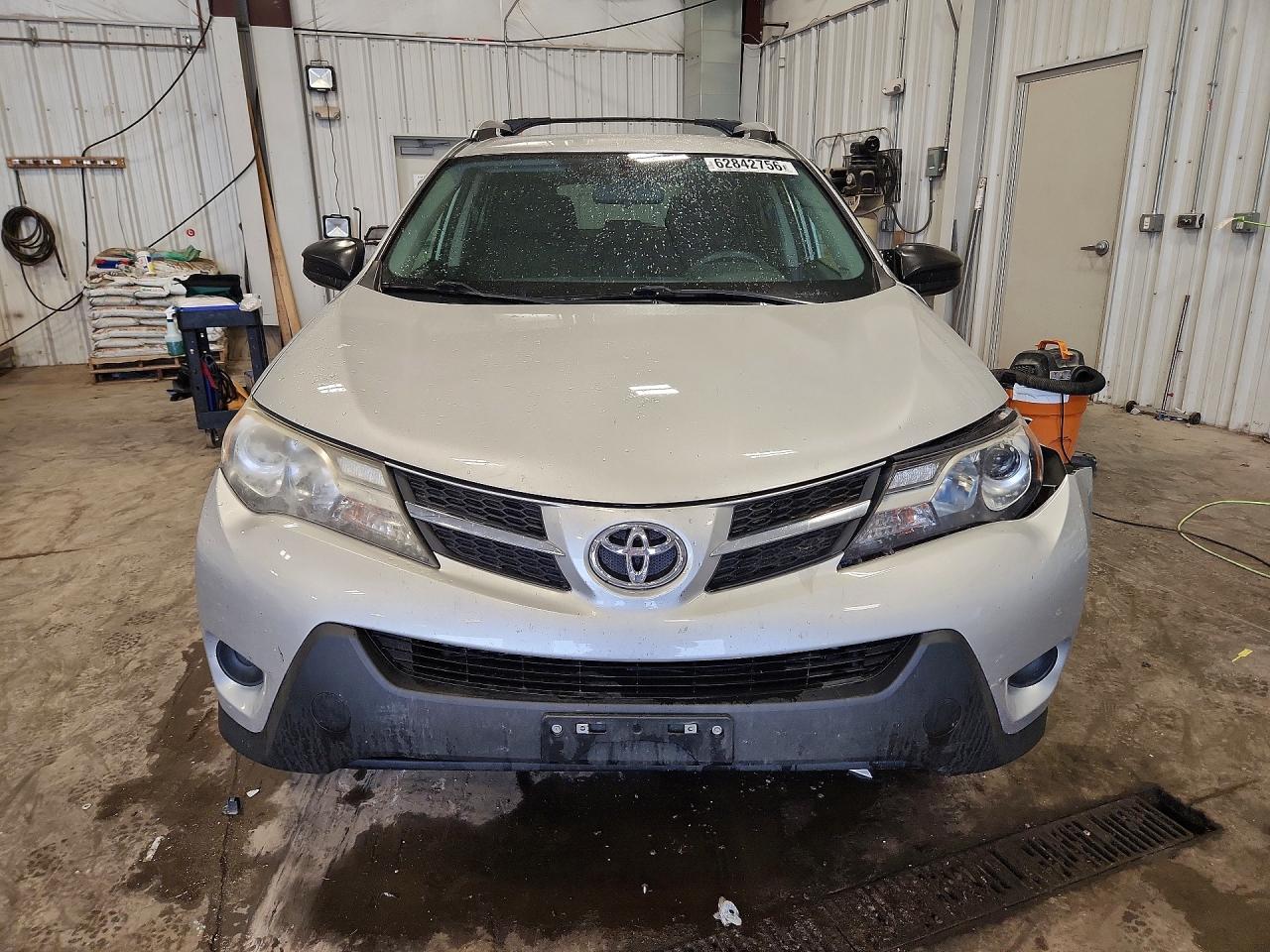 2014 Toyota Rav4 Le Серебряный vin: JTMBFREV7ED064987