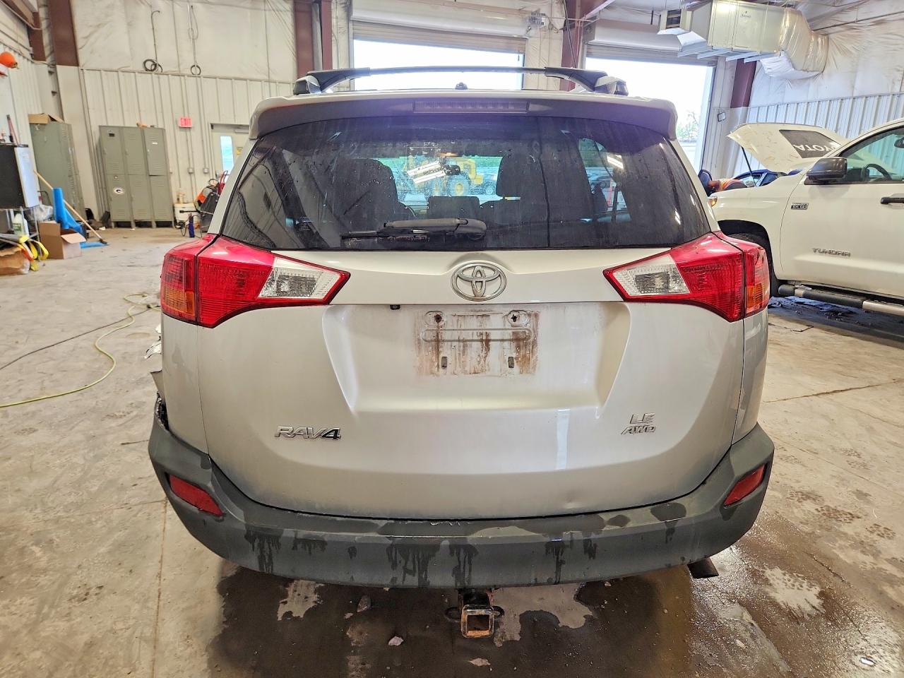 2014 Toyota Rav4 Le Серебряный vin: JTMBFREV7ED064987