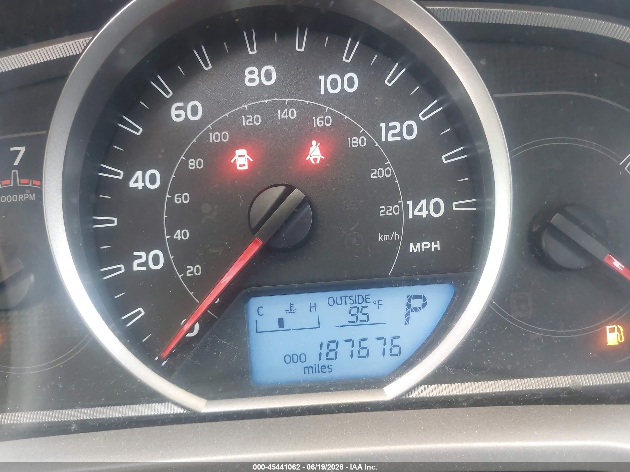2014 Toyota Rav4 Le Gray vin: JTMBFREV7ED068652