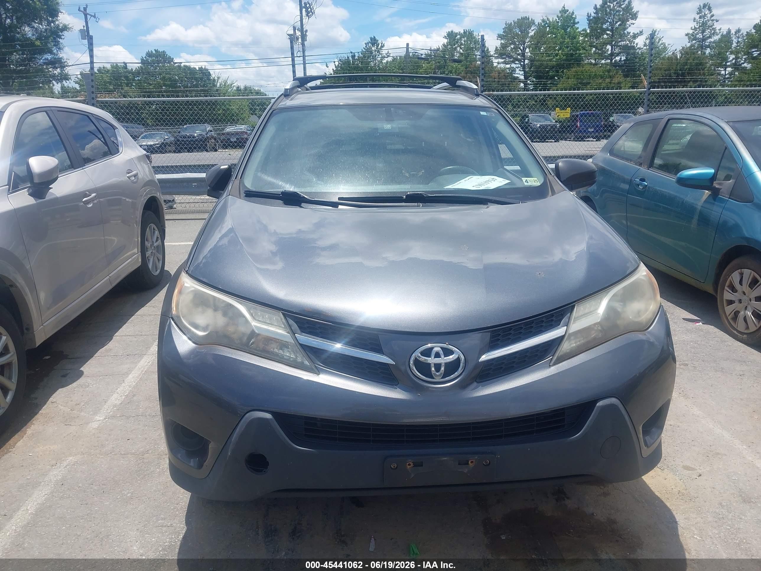 2014 Toyota Rav4 Le Gray vin: JTMBFREV7ED068652