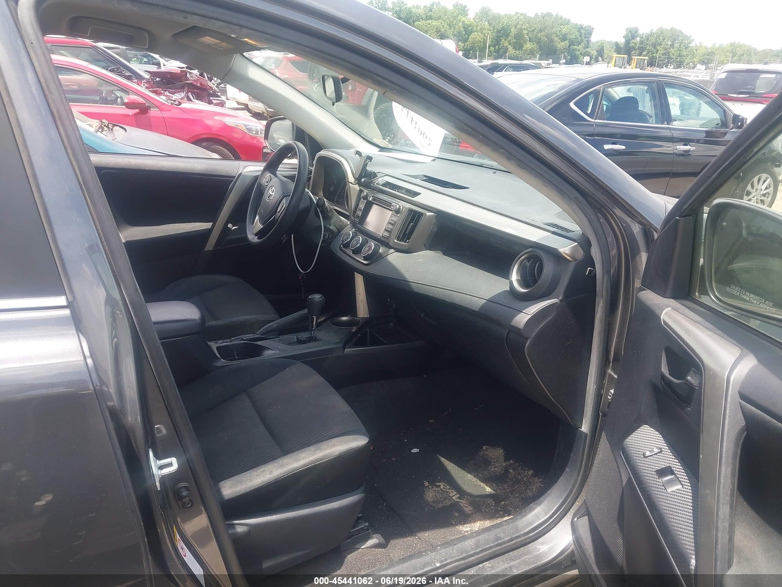 2014 Toyota Rav4 Le Gray vin: JTMBFREV7ED068652