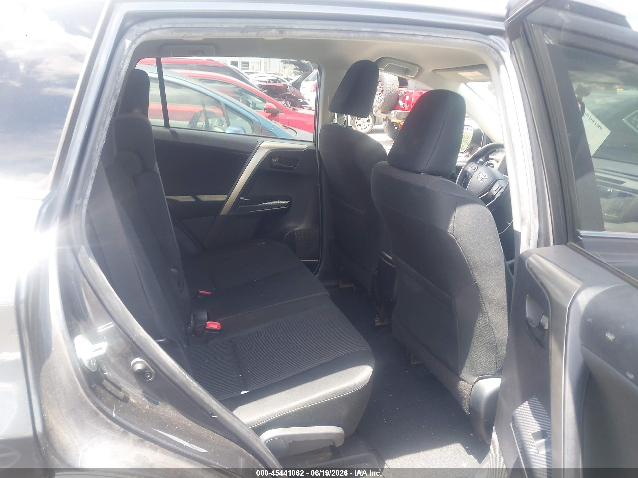 2014 Toyota Rav4 Le Gray vin: JTMBFREV7ED068652