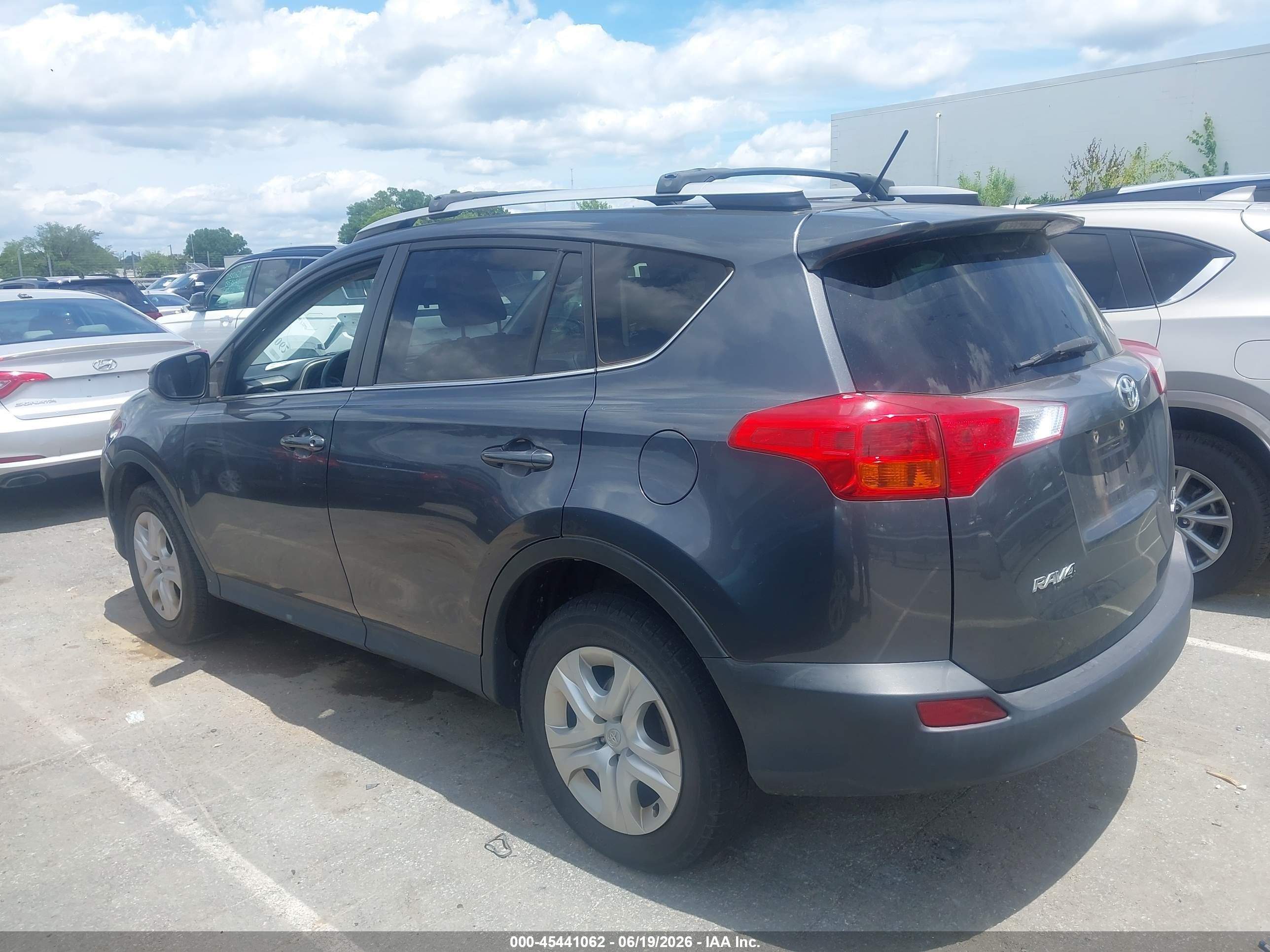 2014 Toyota Rav4 Le Gray vin: JTMBFREV7ED068652
