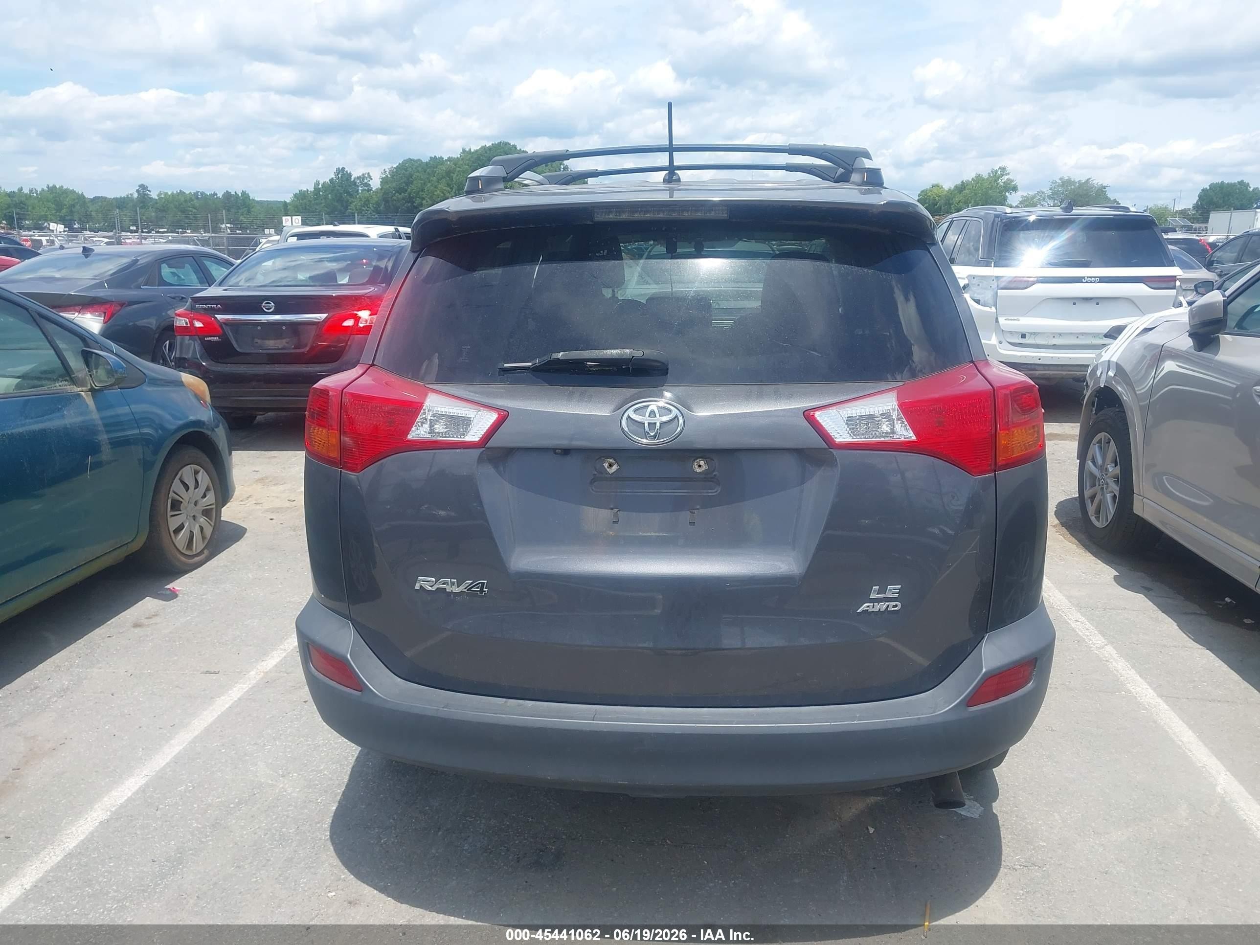 2014 Toyota Rav4 Le Gray vin: JTMBFREV7ED068652