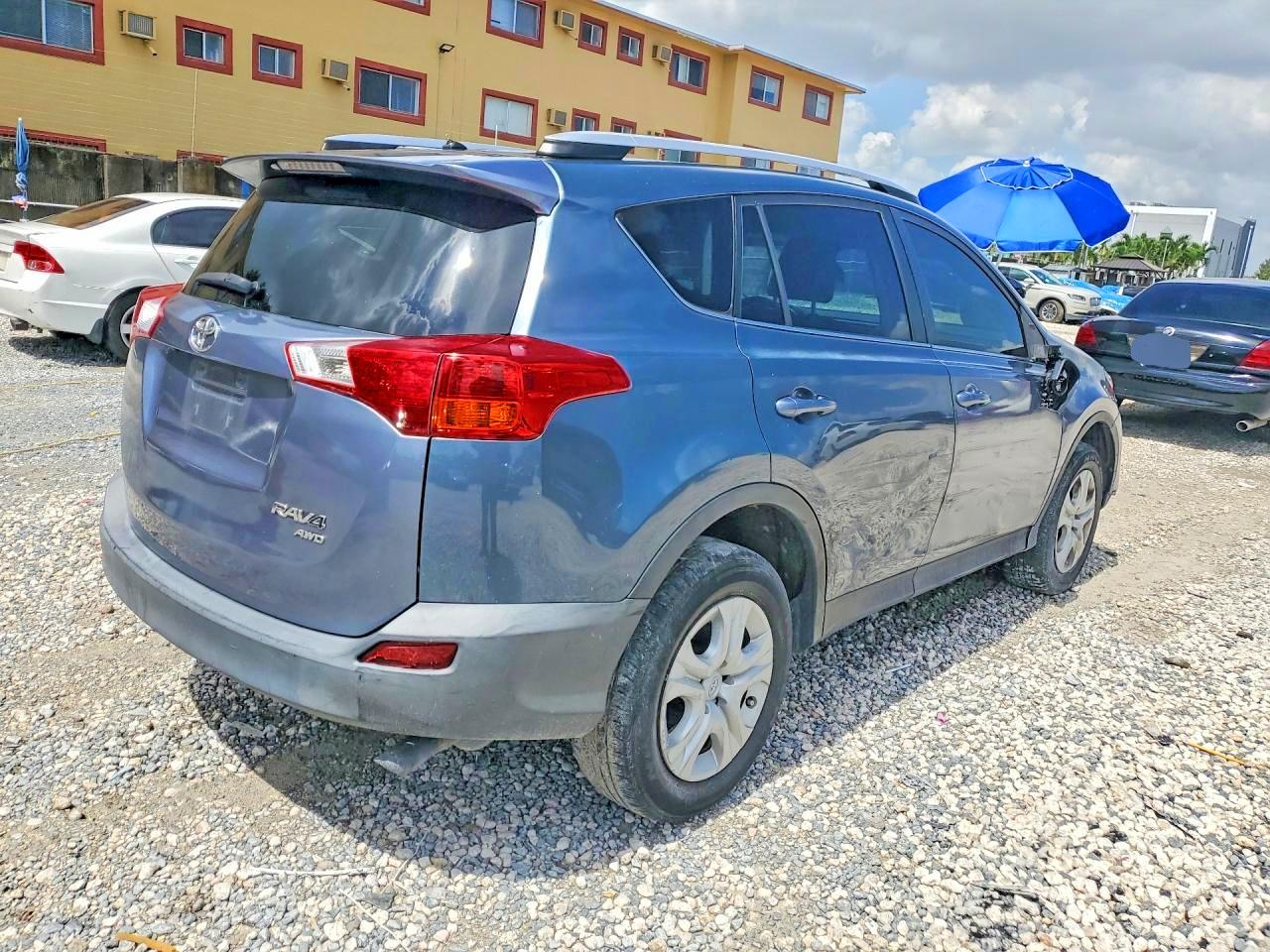 2014 Toyota Rav4 Le Gray vin: JTMBFREV7ED071857