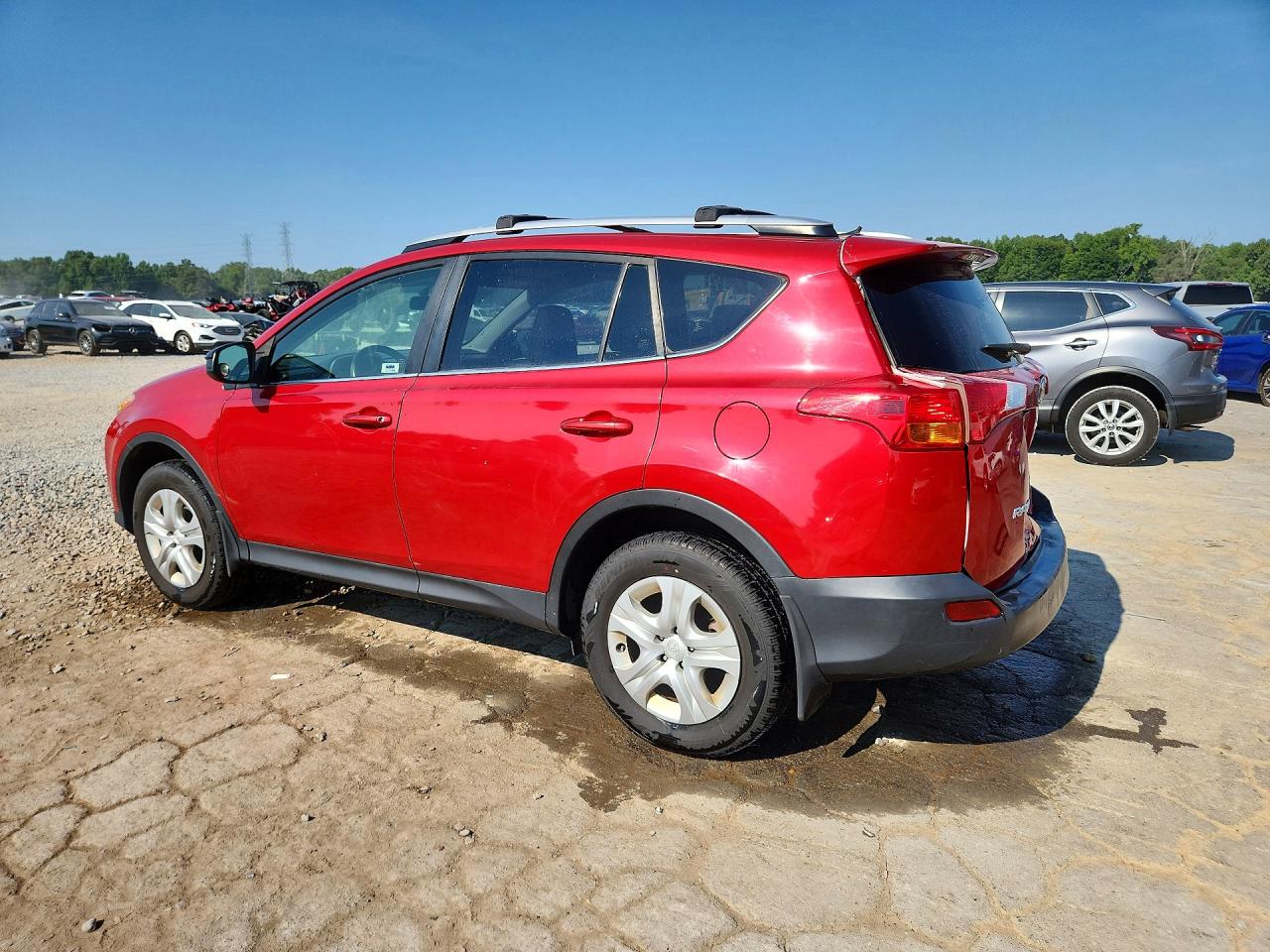 2014 Toyota Rav4 Le Red vin: JTMBFREV7EJ004080