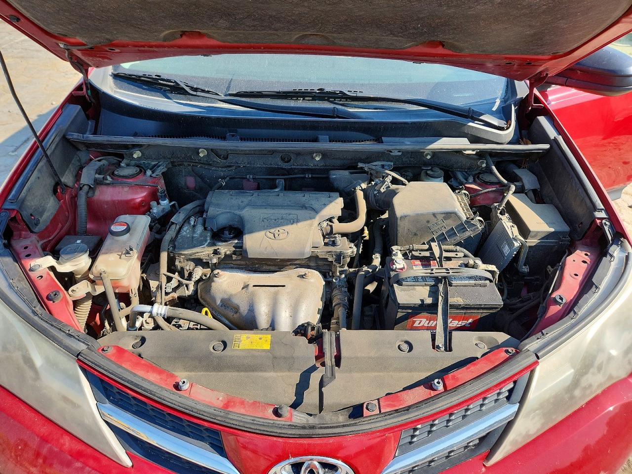 2014 Toyota Rav4 Le Red vin: JTMBFREV7EJ004080