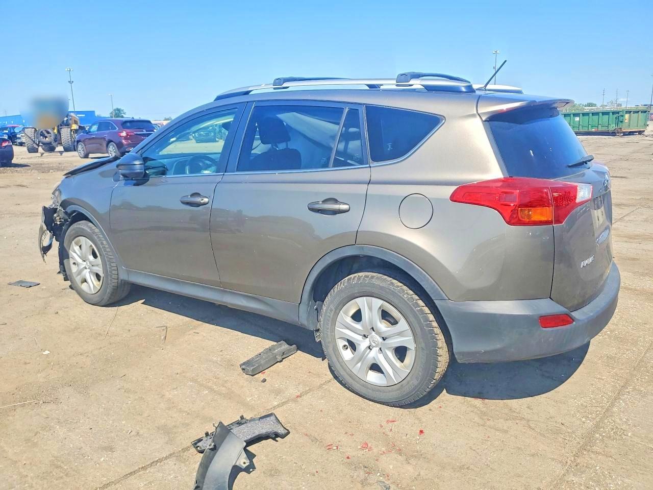2015 Toyota Rav4 Le Tan vin: JTMBFREV7FD116006
