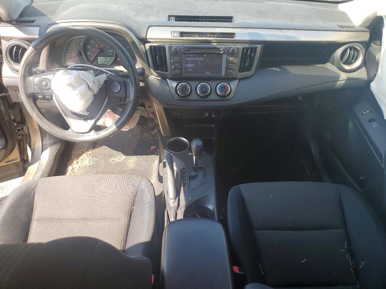 2015 Toyota Rav4 Le Tan vin: JTMBFREV7FD116006