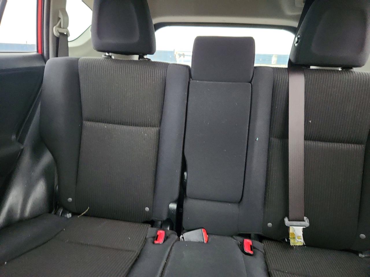 2015 Toyota Rav4 Le Red vin: JTMBFREV7FD122226