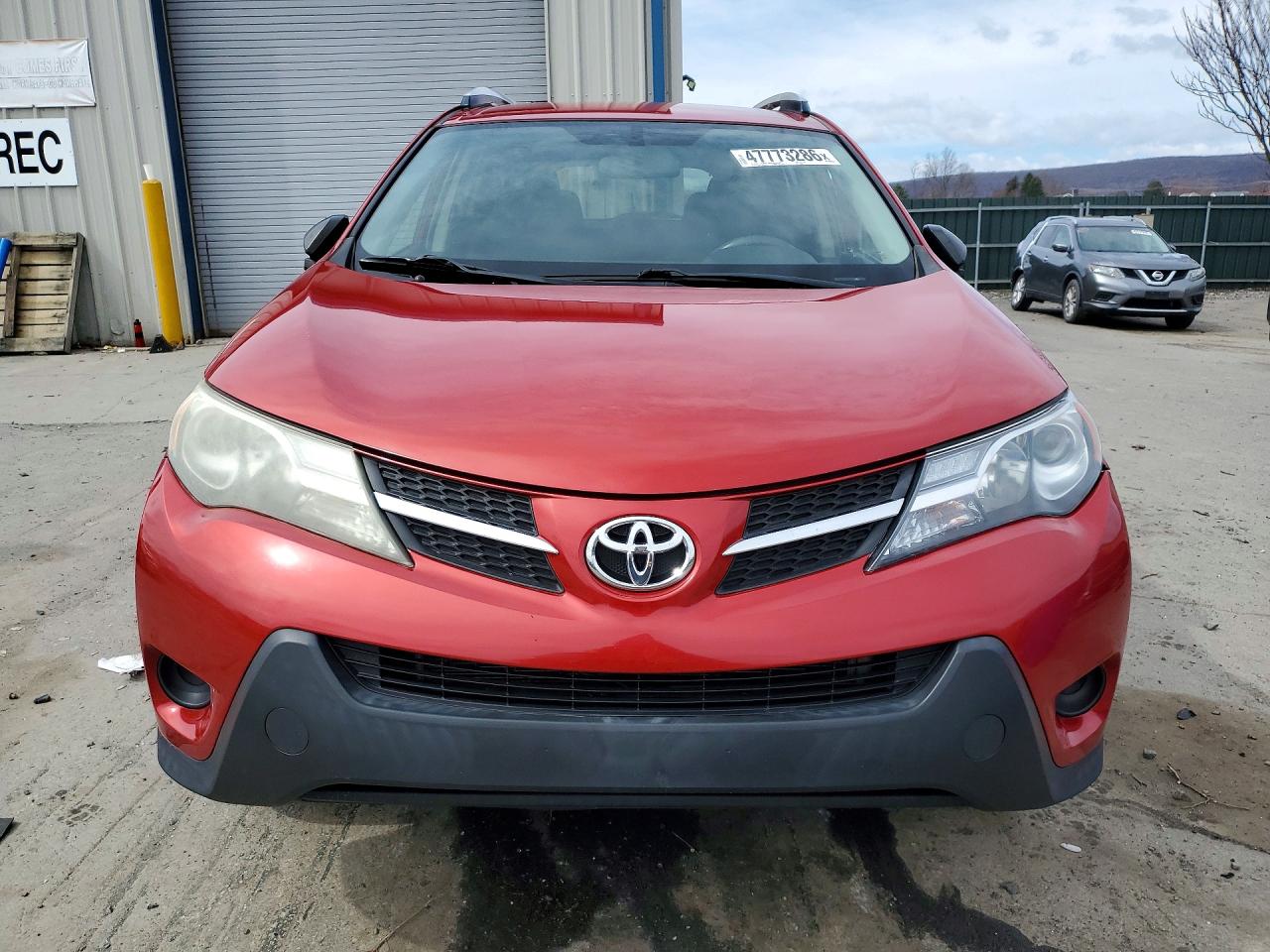 2015 Toyota Rav4 Le Red vin: JTMBFREV7FD158093