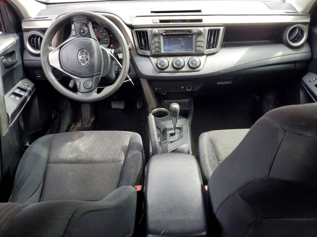 2015 Toyota Rav4 Le Red vin: JTMBFREV7FD158093