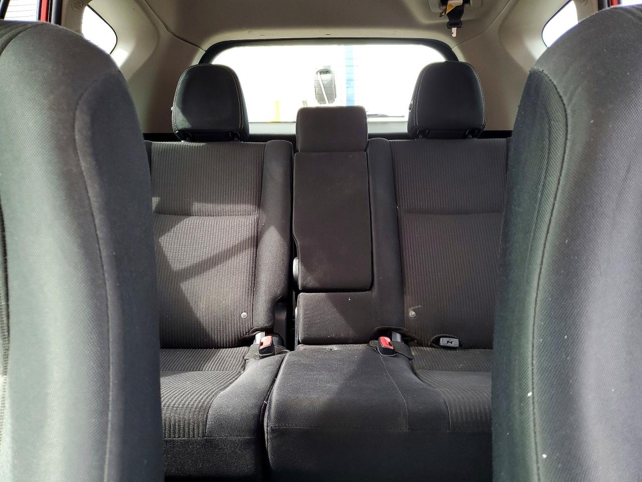2015 Toyota Rav4 Le Red vin: JTMBFREV7FD158093