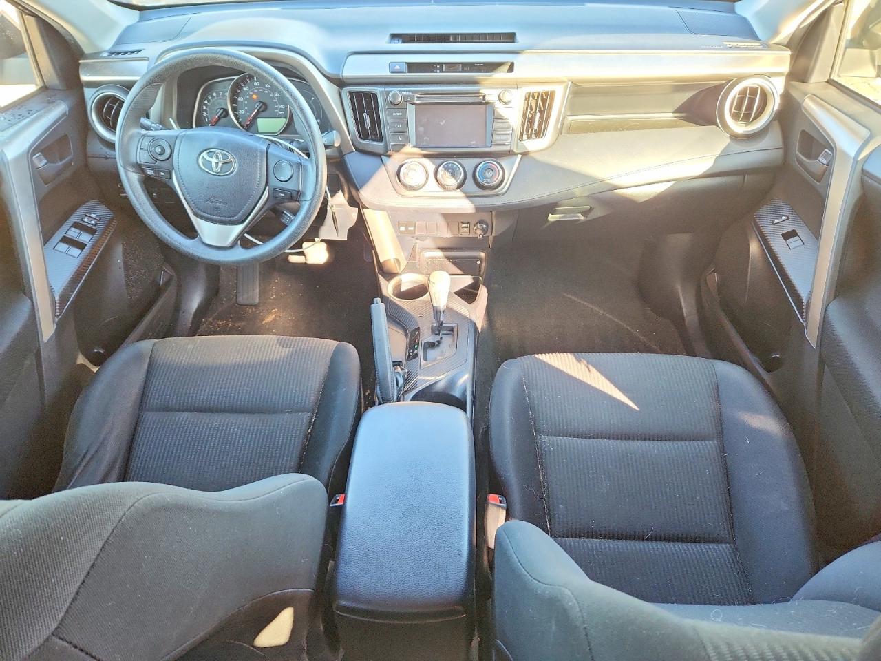 2015 Toyota Rav4 Le Gray vin: JTMBFREV7FJ024153