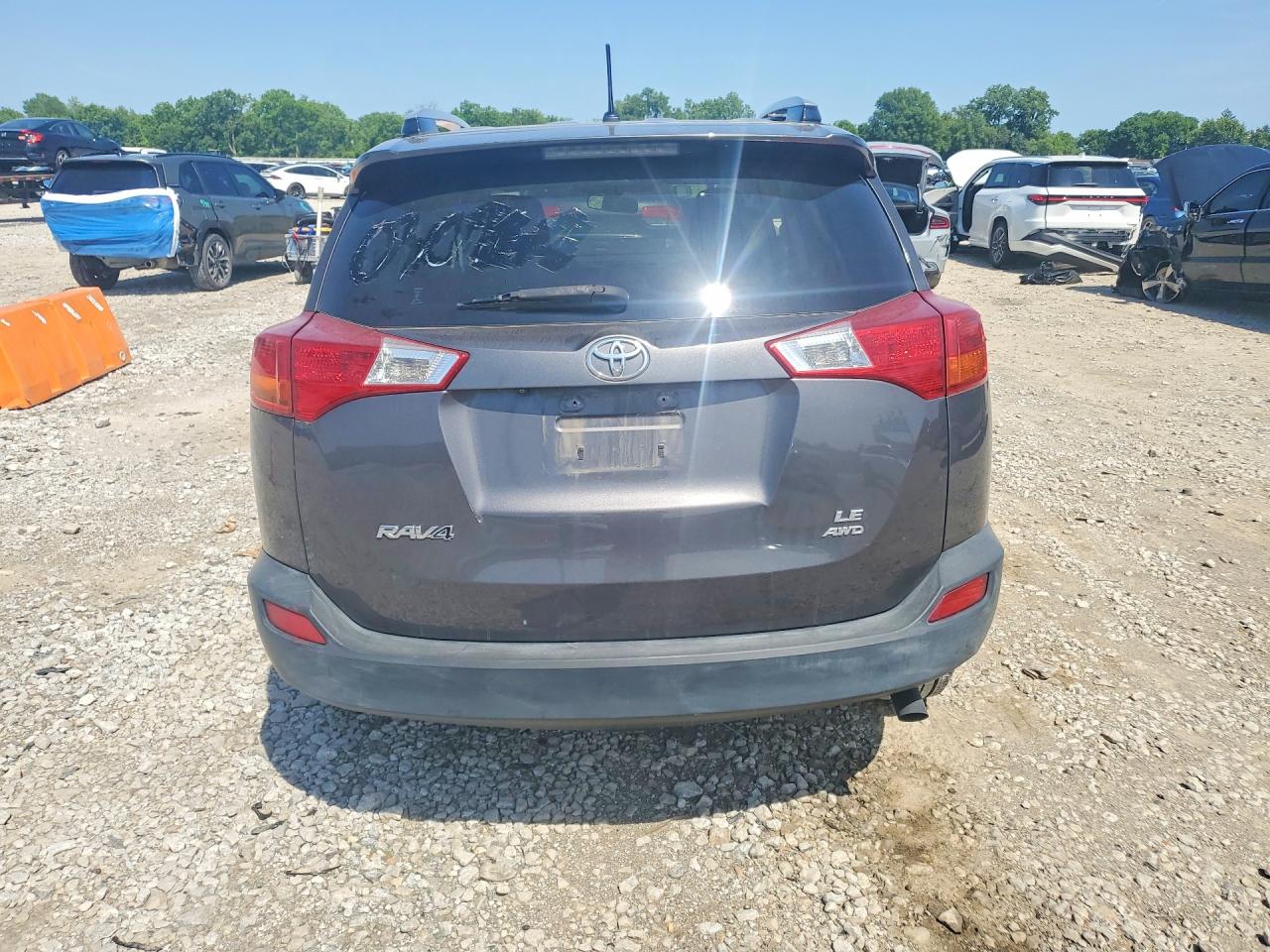 2015 Toyota Rav4 Le Gray vin: JTMBFREV7FJ030969