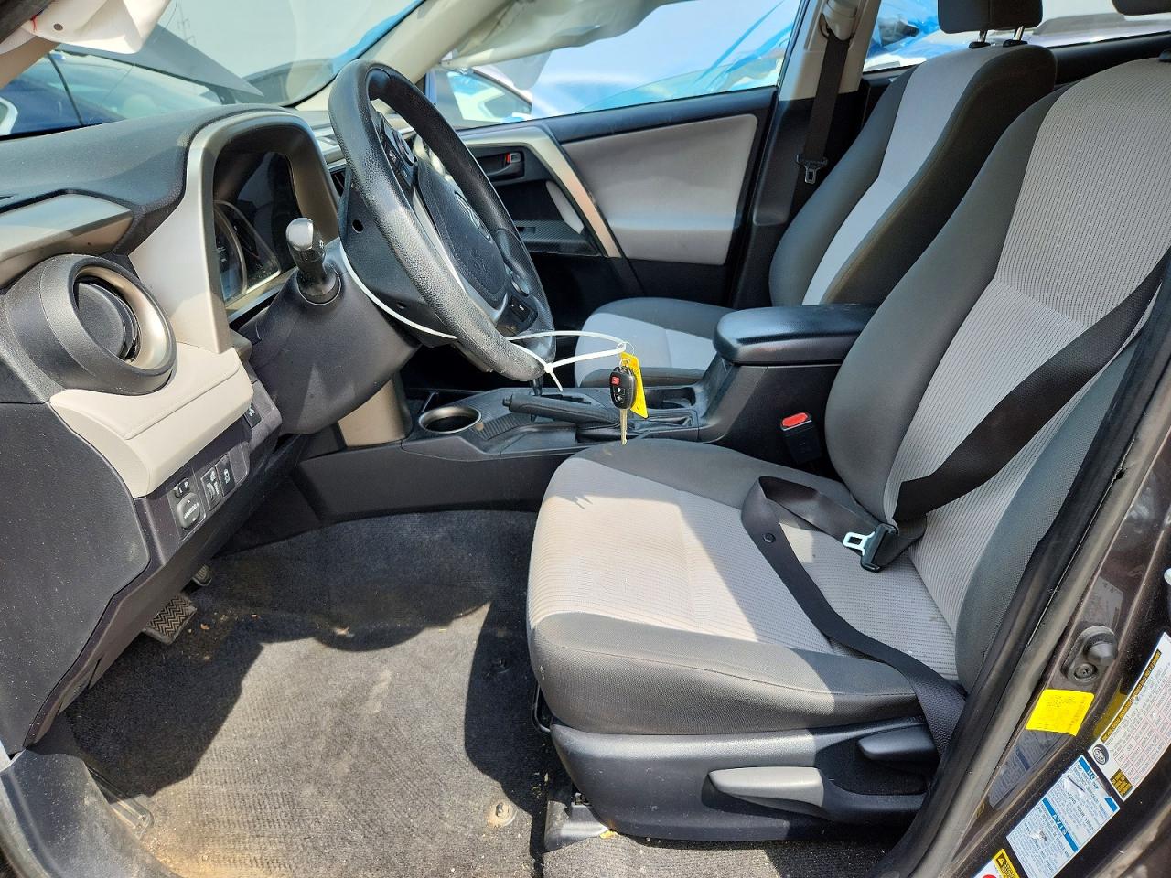 2015 Toyota Rav4 Le Gray vin: JTMBFREV7FJ030969