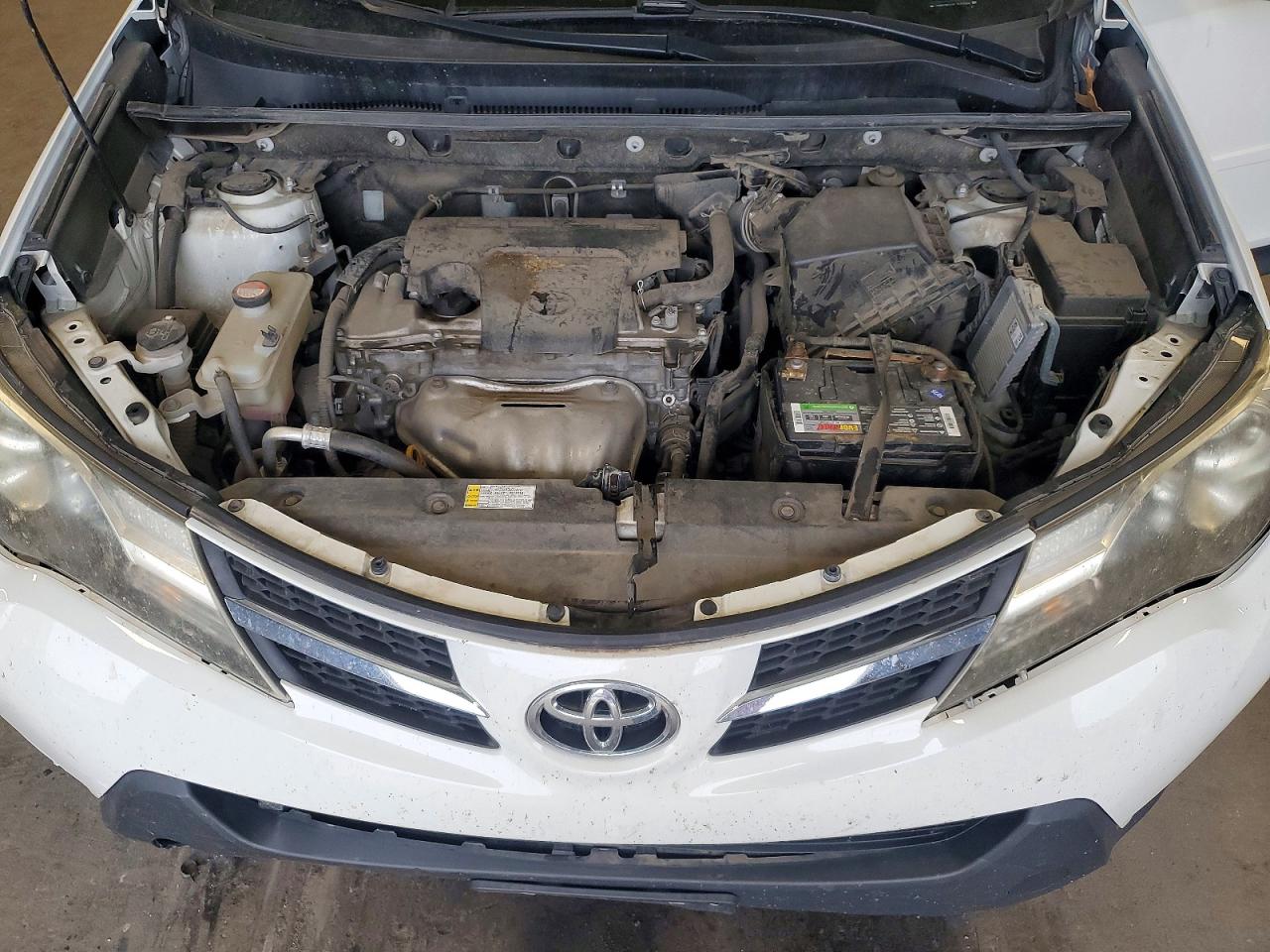 2015 Toyota Rav4 Le Awd Белый vin: JTMBFREV7FJ044368