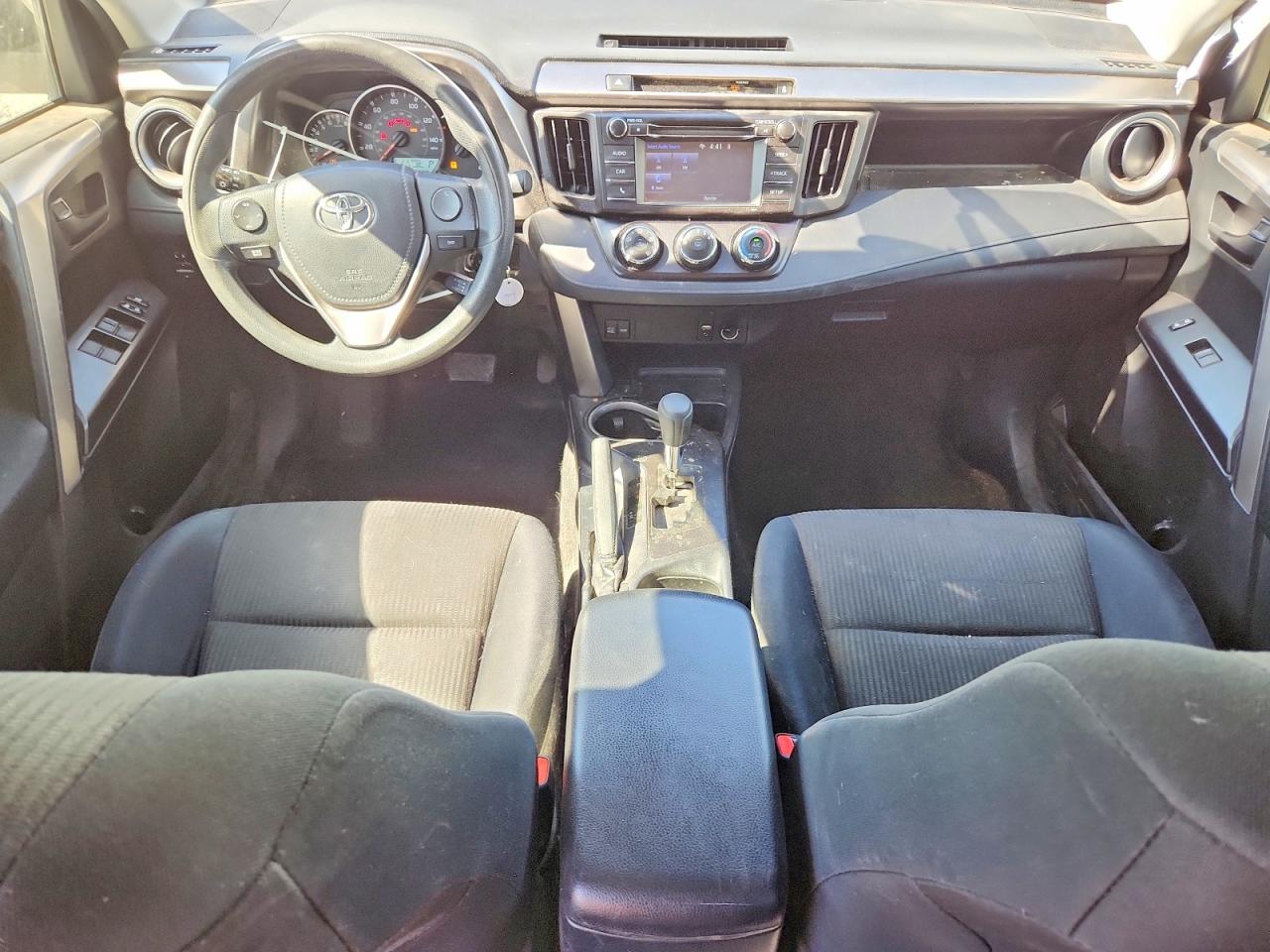 2016 Toyota Rav4 Le White vin: JTMBFREV7GD192178