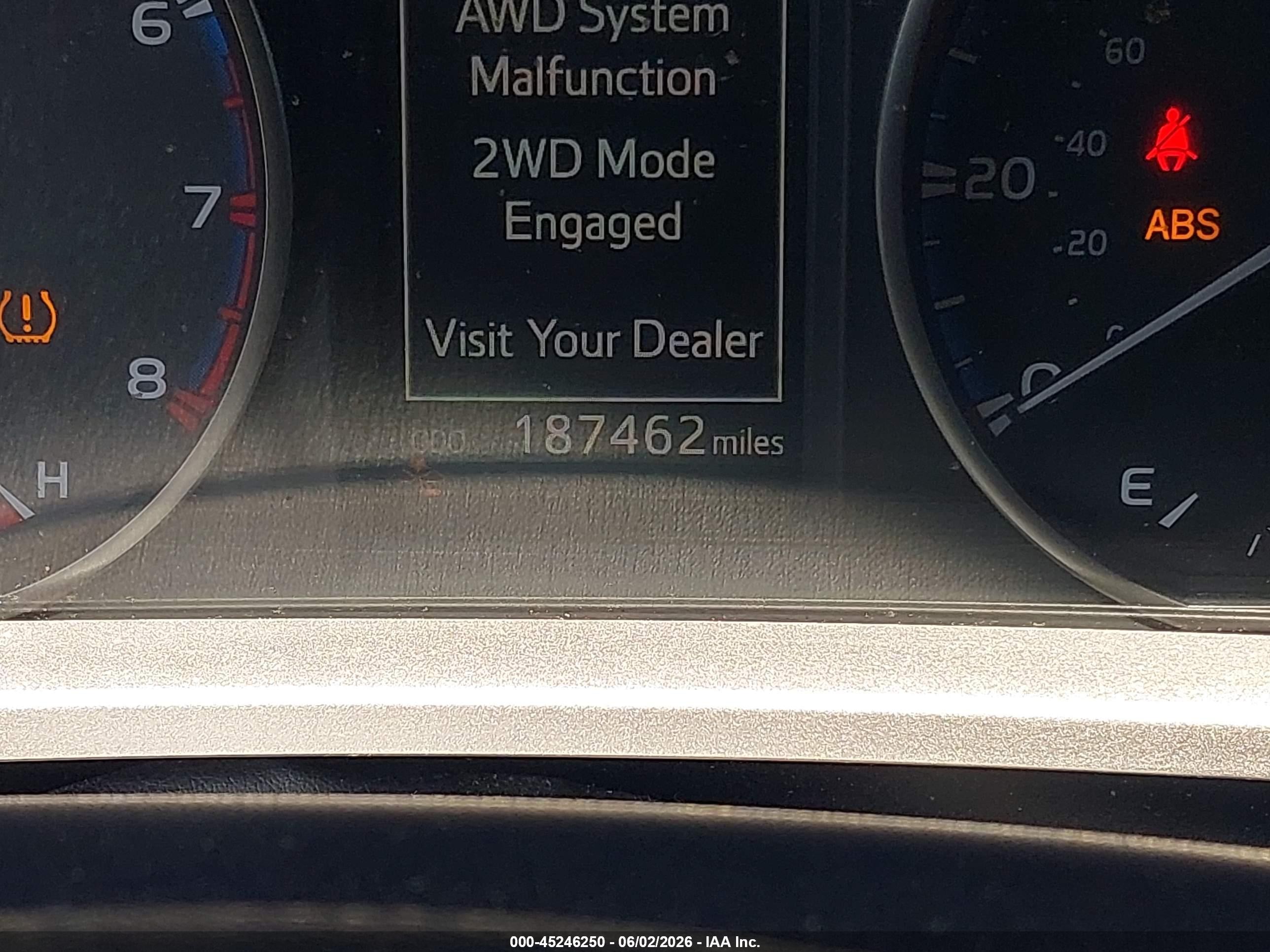 2018 Toyota Rav4 Le Синий vin: JTMBFREV7JJ187393
