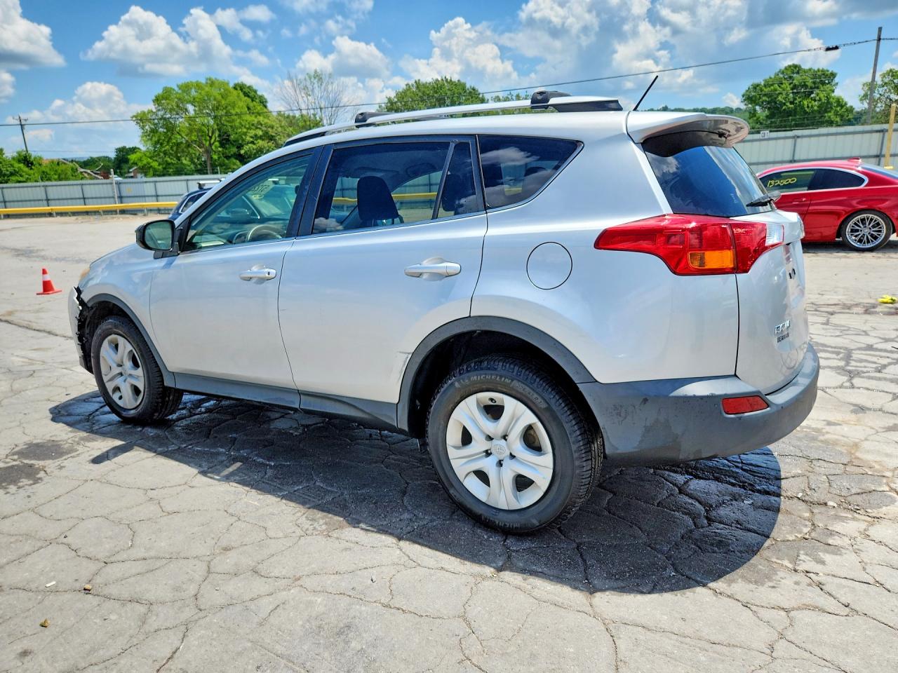 2013 Toyota Rav4 Le Silver vin: JTMBFREV8D5008727