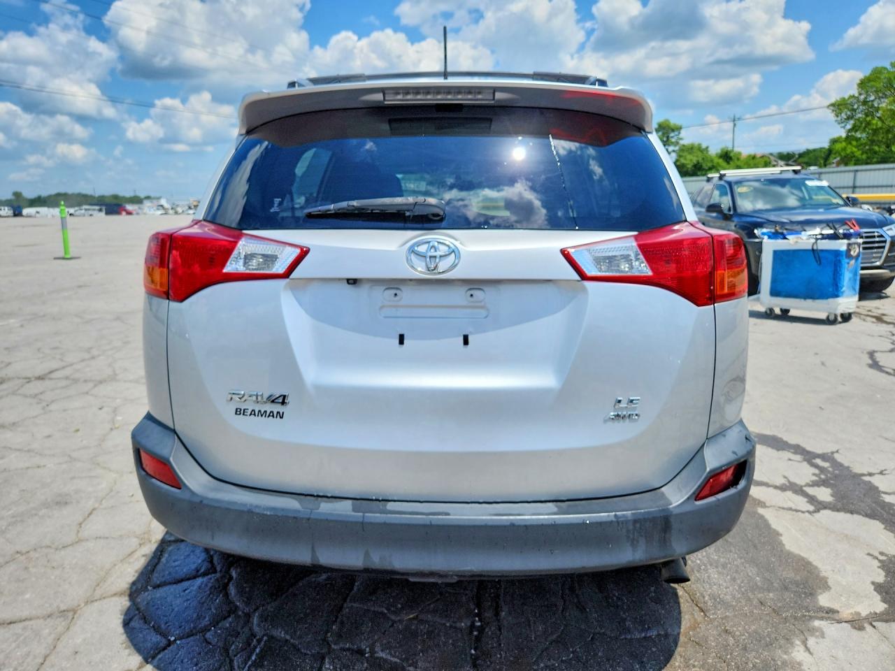 2013 Toyota Rav4 Le Silver vin: JTMBFREV8D5008727