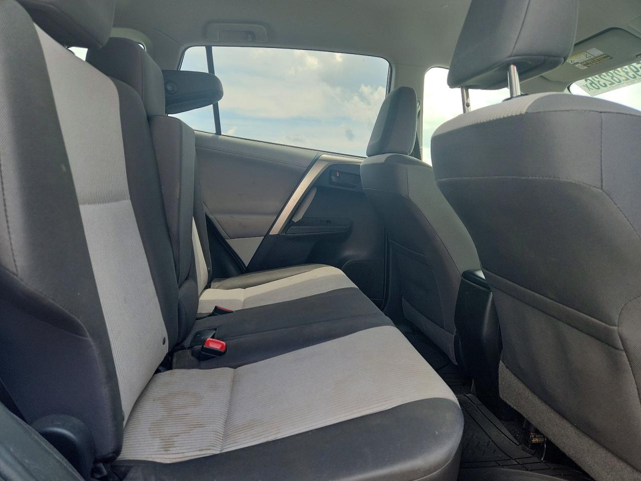 2013 Toyota Rav4 Le Gray vin: JTMBFREV8D5012020