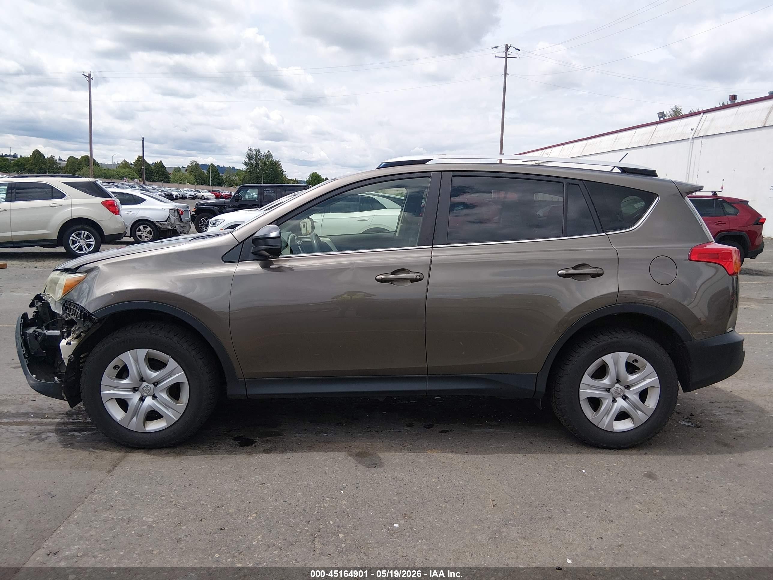 2014 Toyota Rav4 Le Beige vin: JTMBFREV8ED056008