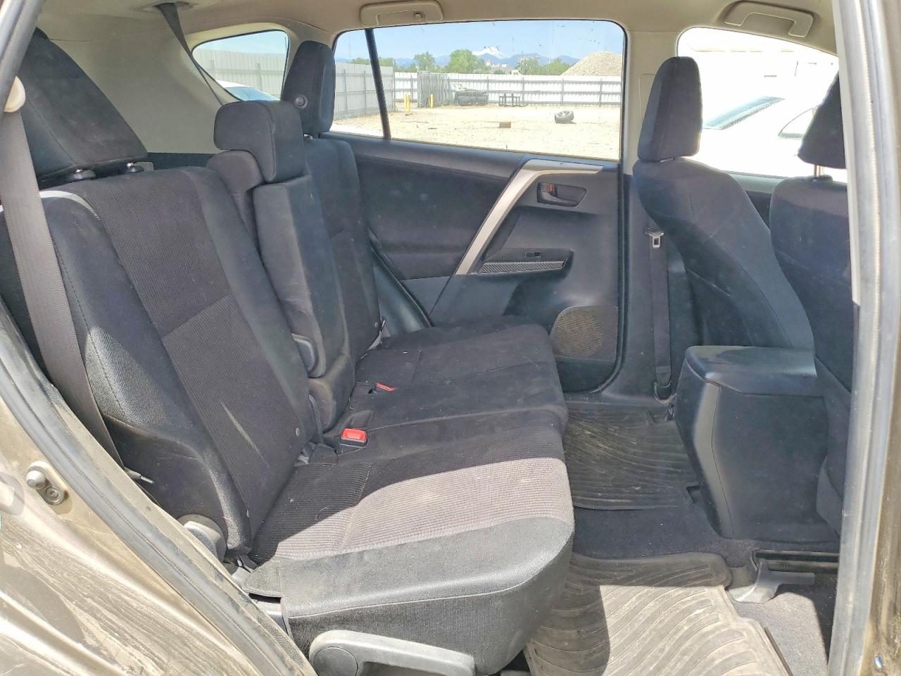 2014 Toyota Rav4 Le Gray vin: JTMBFREV8ED059801