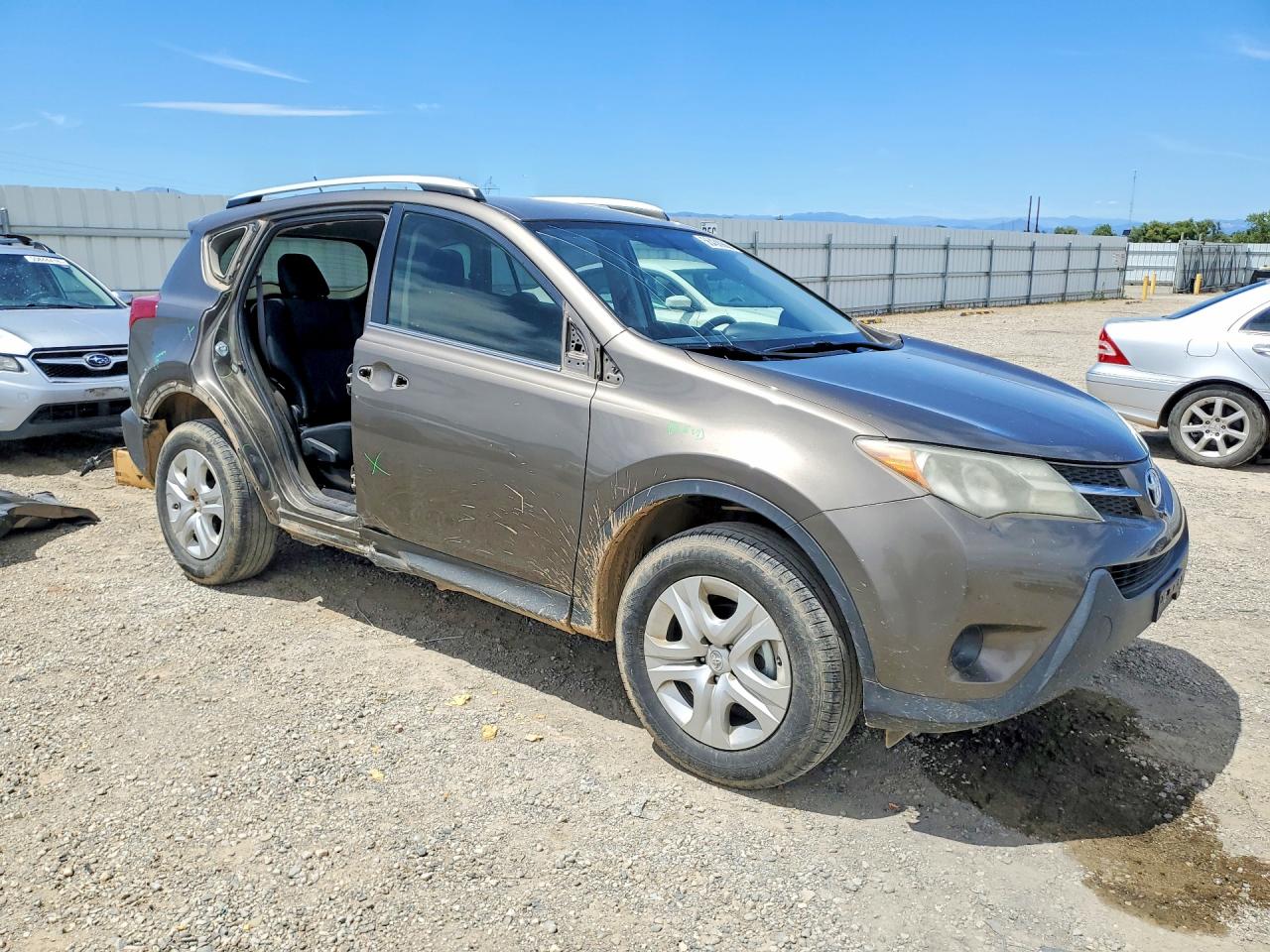 2014 Toyota Rav4 Le Gray vin: JTMBFREV8ED059801