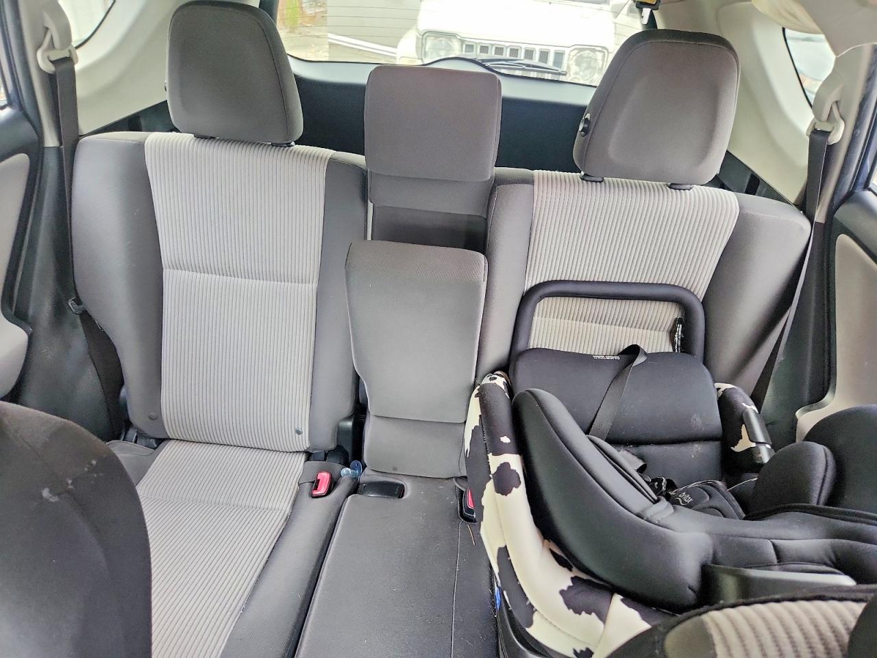2014 Toyota Rav4 Le Blue vin: JTMBFREV8ED079630