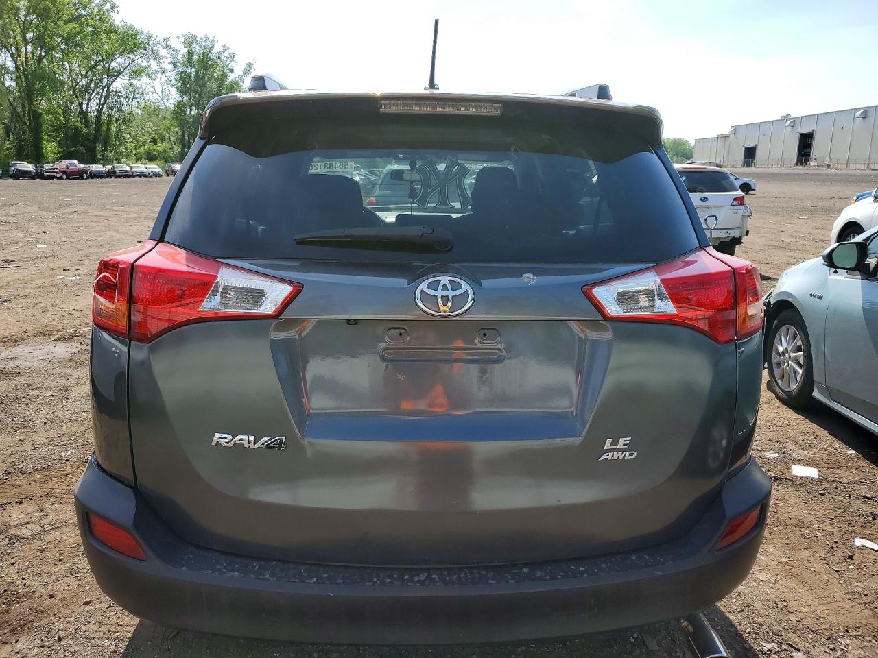 2014 Toyota Rav4 Le Gray vin: JTMBFREV8EJ007599