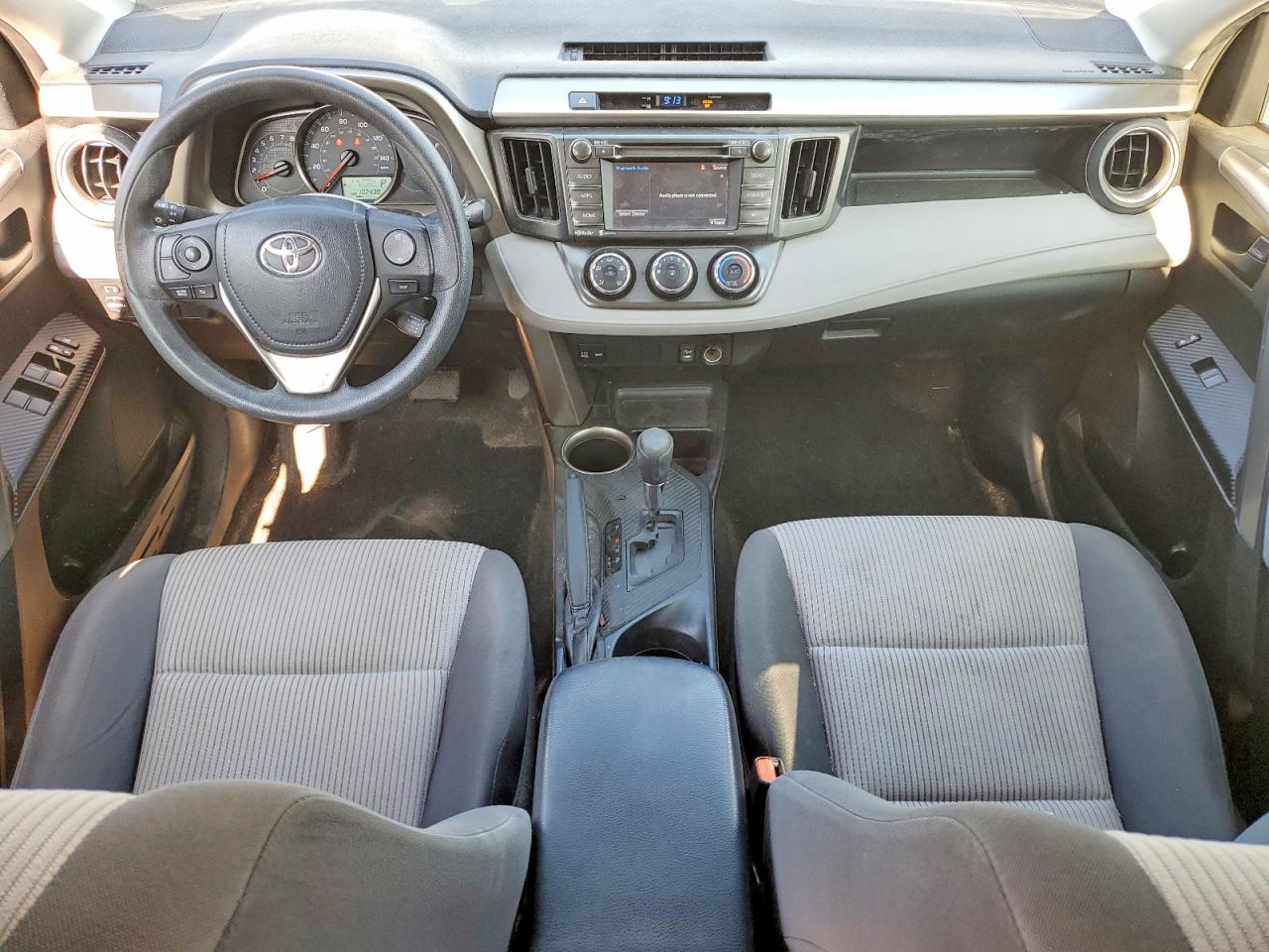 2015 Toyota Rav4 Le Silver vin: JTMBFREV8FD099751